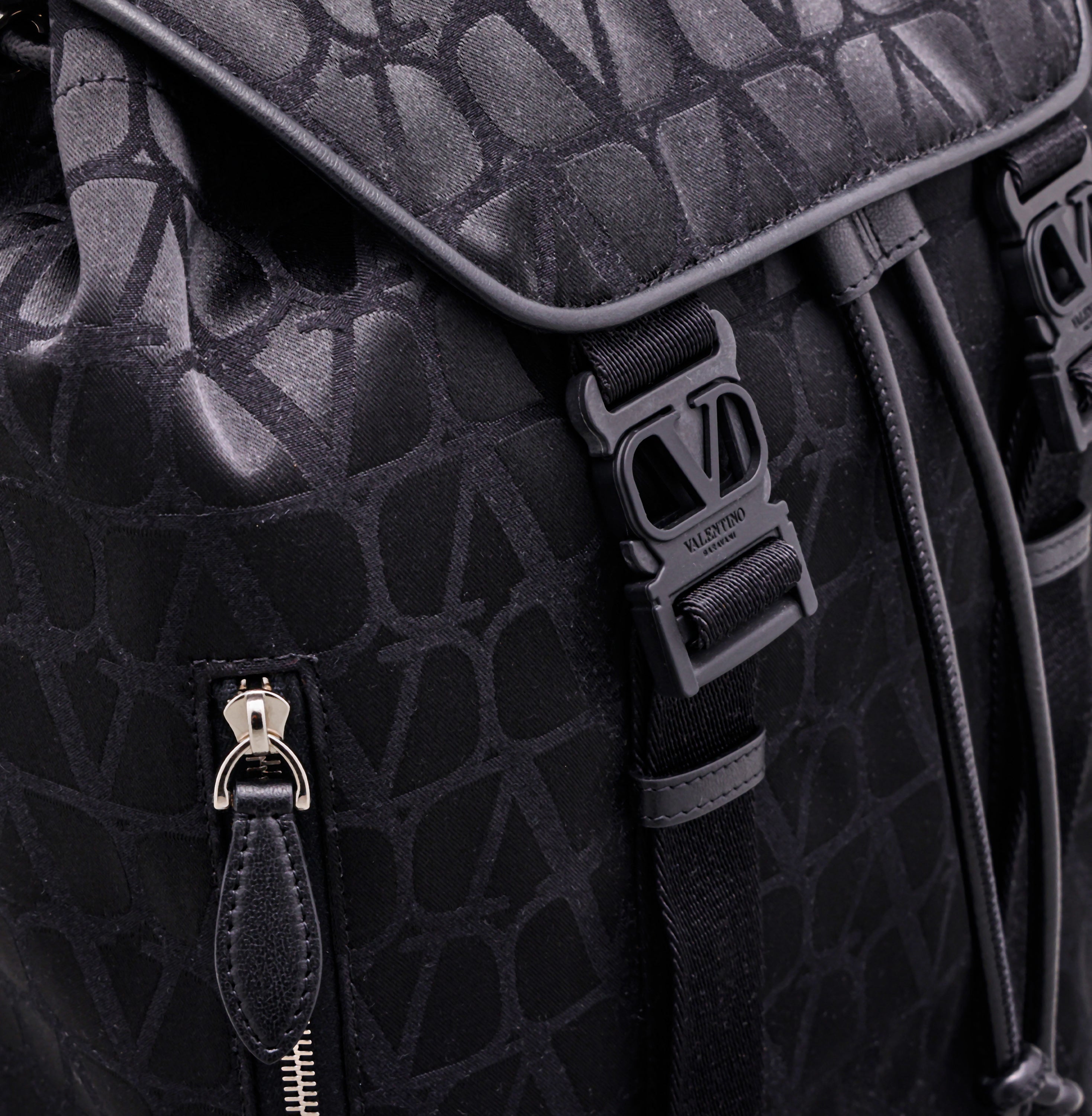 Mochila Negra Valentino Iconographe