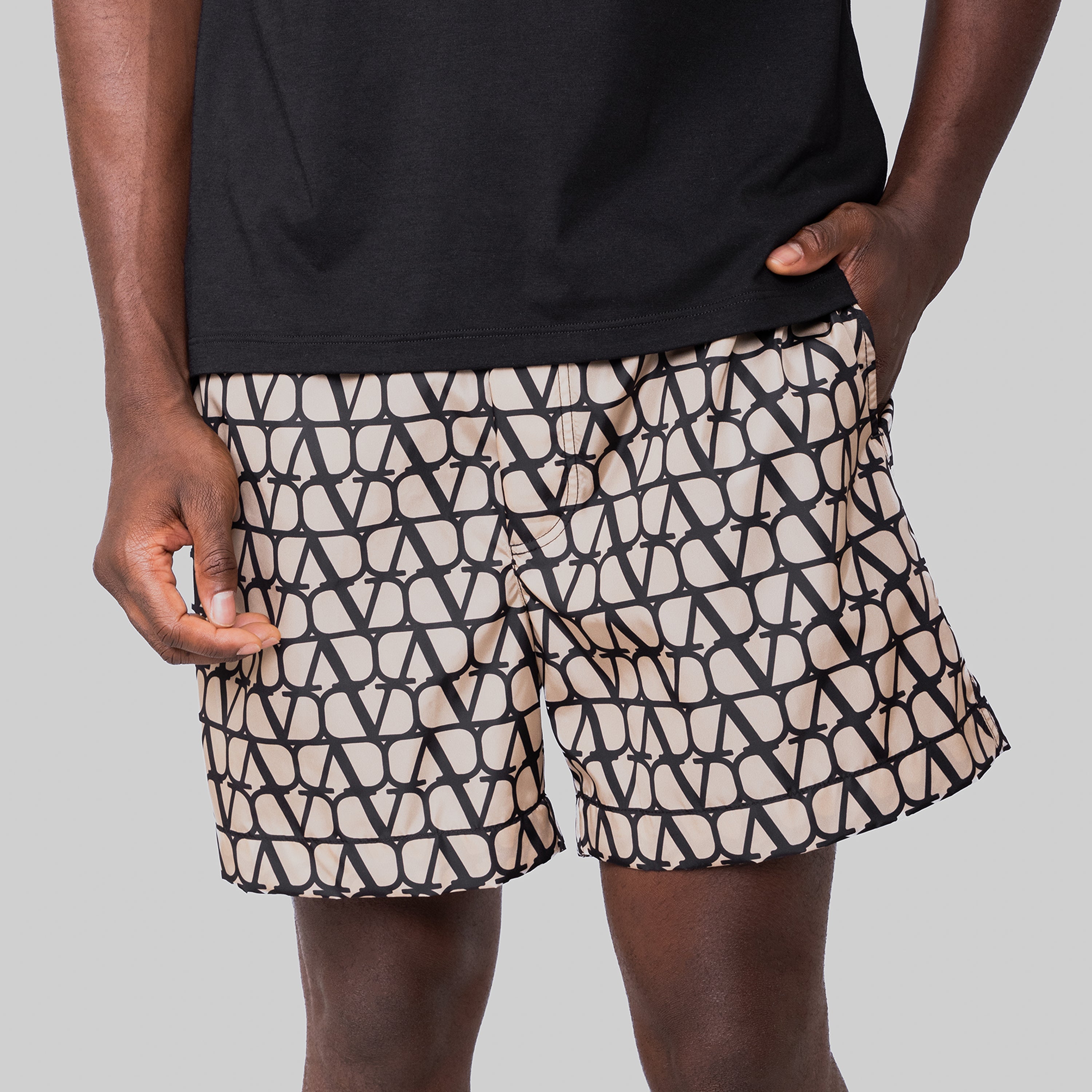 Pantaloneta Beige Negro Valentino Vlogo Monogram