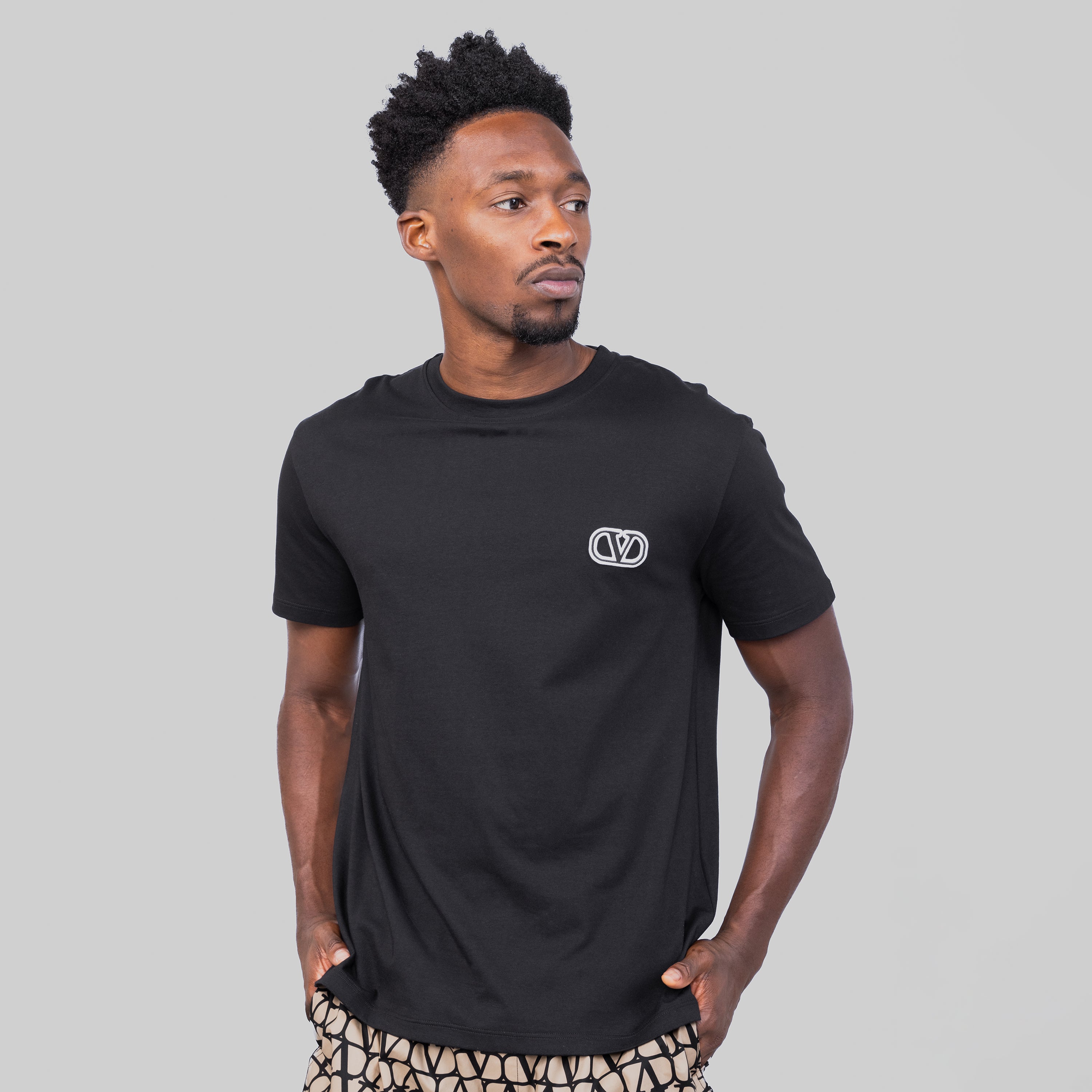 Camiseta Negra Valentino Vlogo