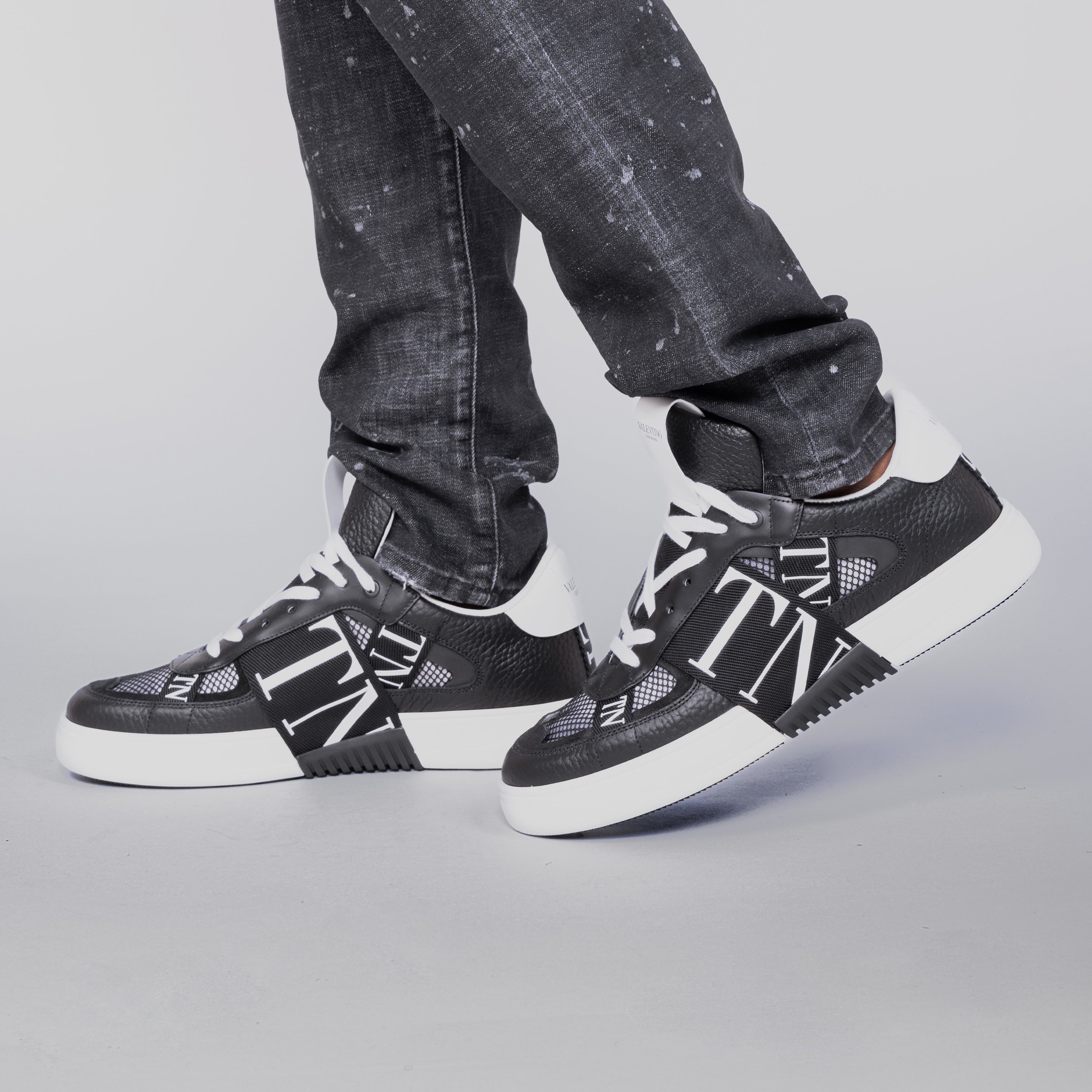 Sneakers Negro/Blanco Bandas VL7N