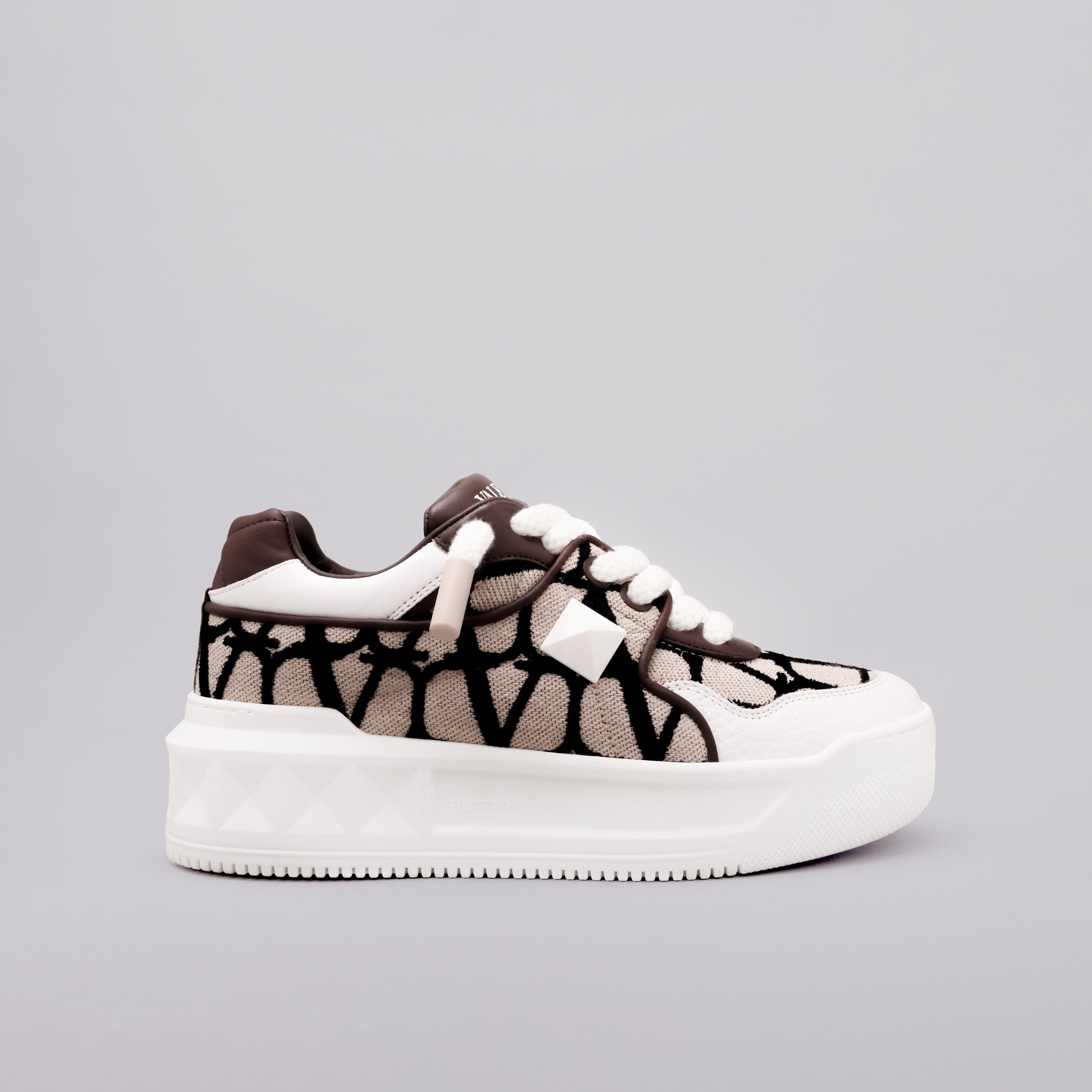 Sneakers Beige Café Valentino One Stud V Monogram