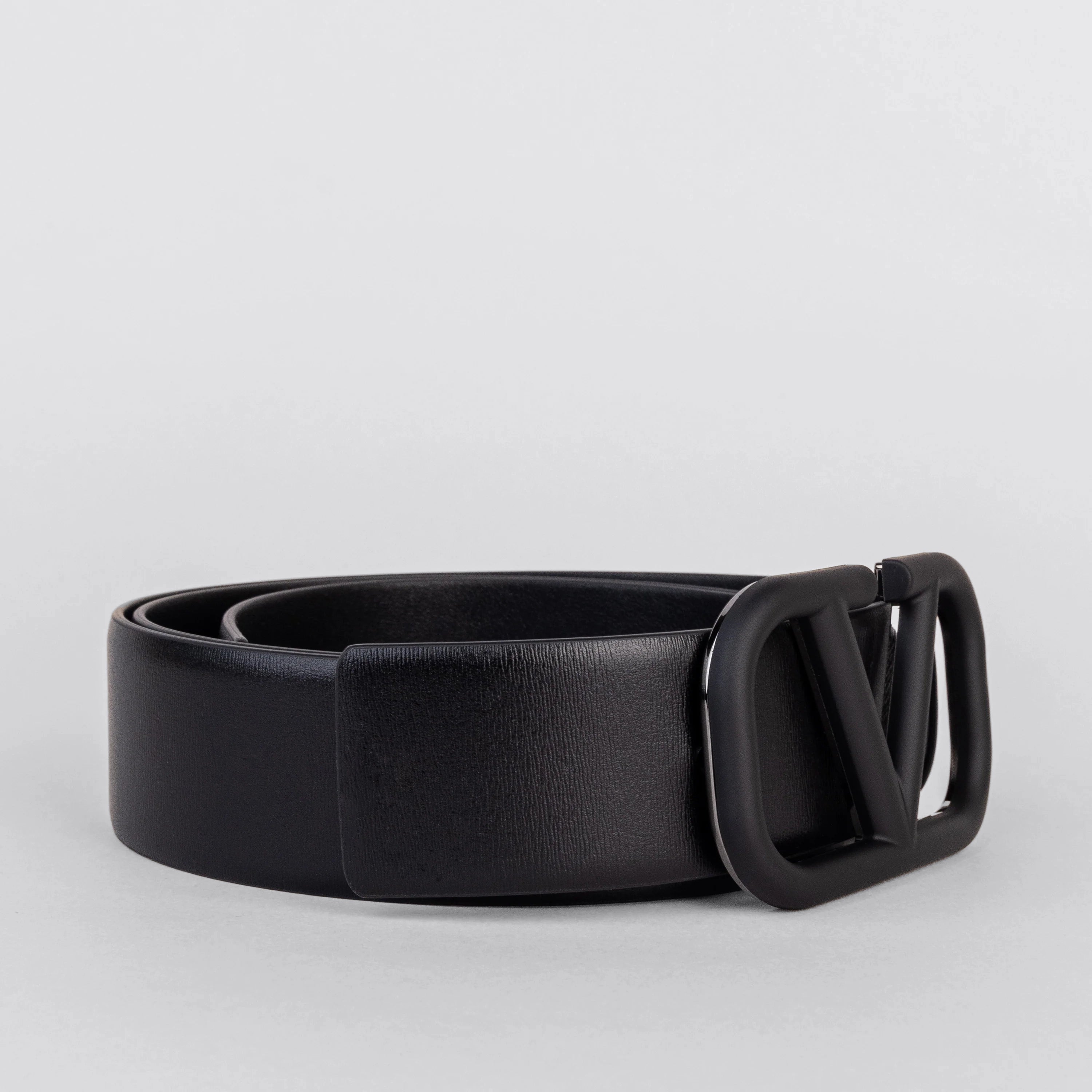 Cinturón Negro Valentino Negro Vlogo