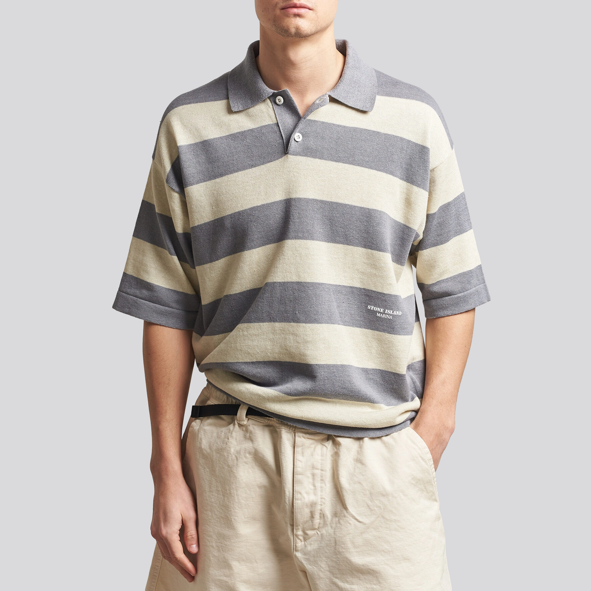 Camiseta Tipo Polo Gris - Crema Stone Island Marina