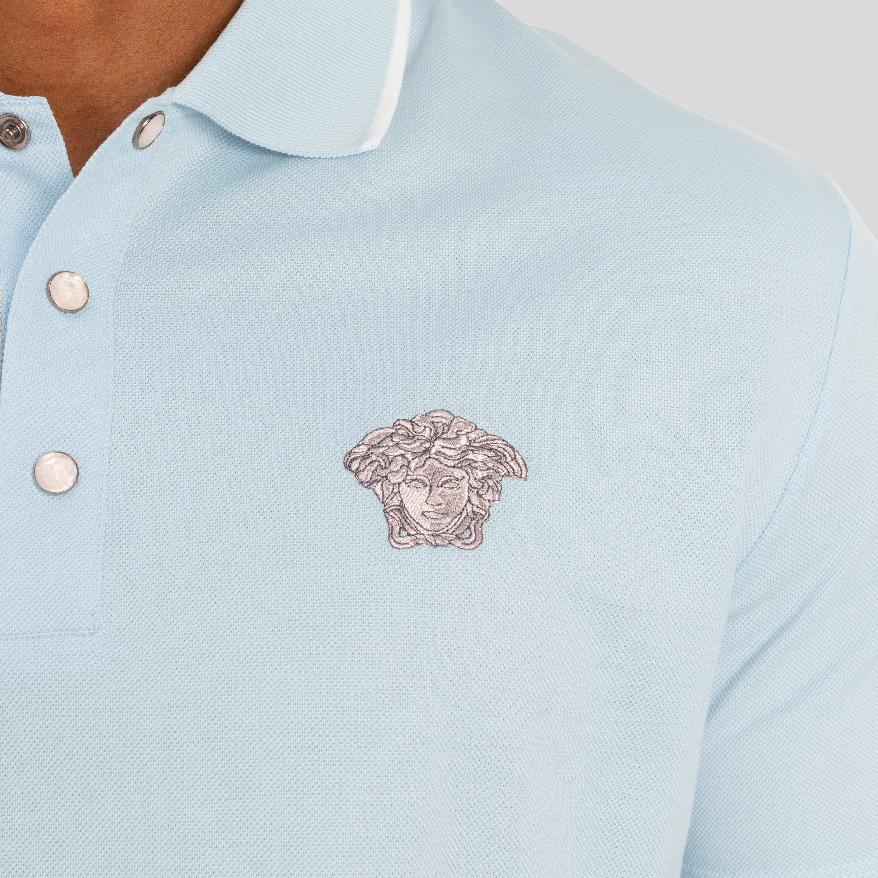 Camiseta Tipo Polo Celeste Versace Medusa