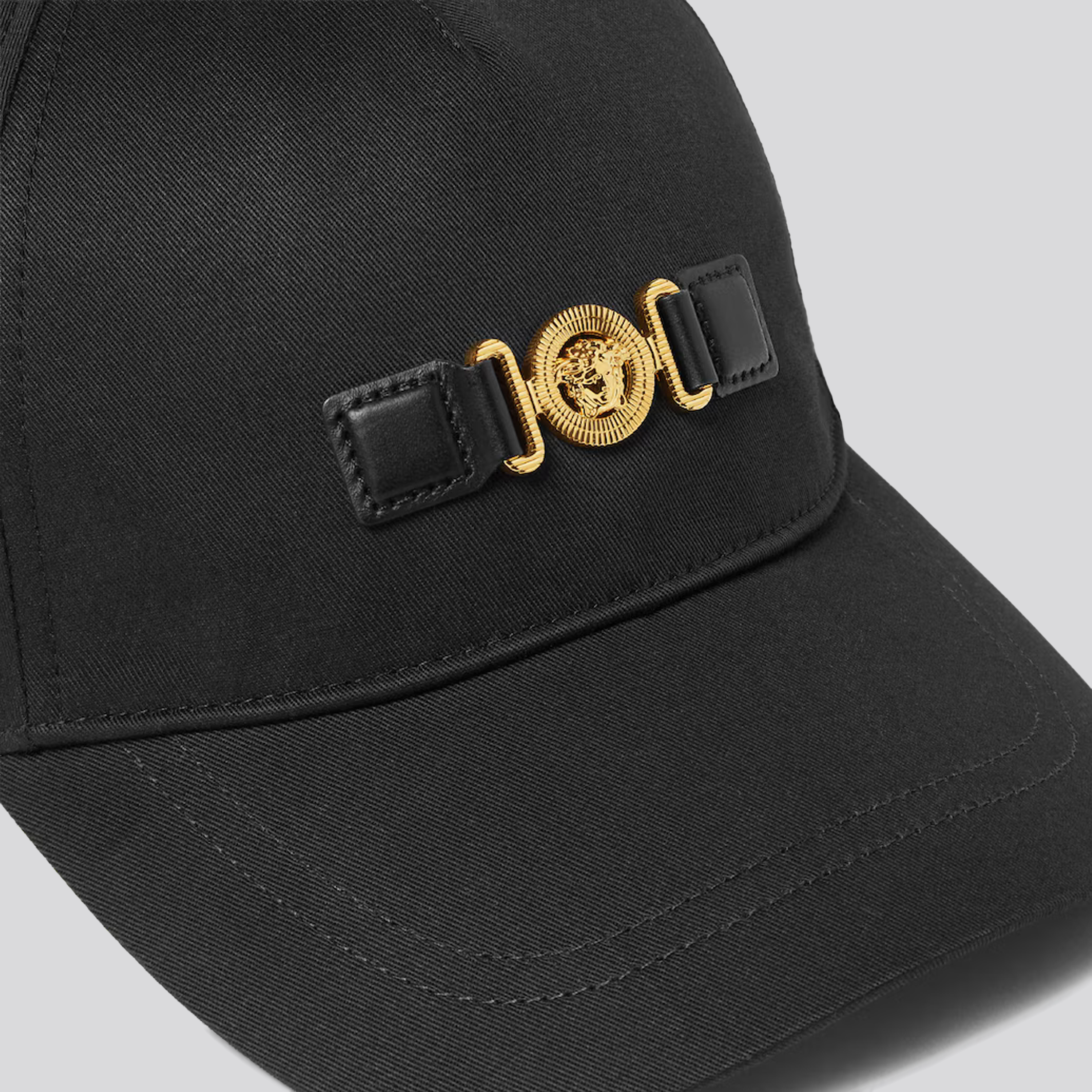 Gorra Negra Versace Medusa Plaque