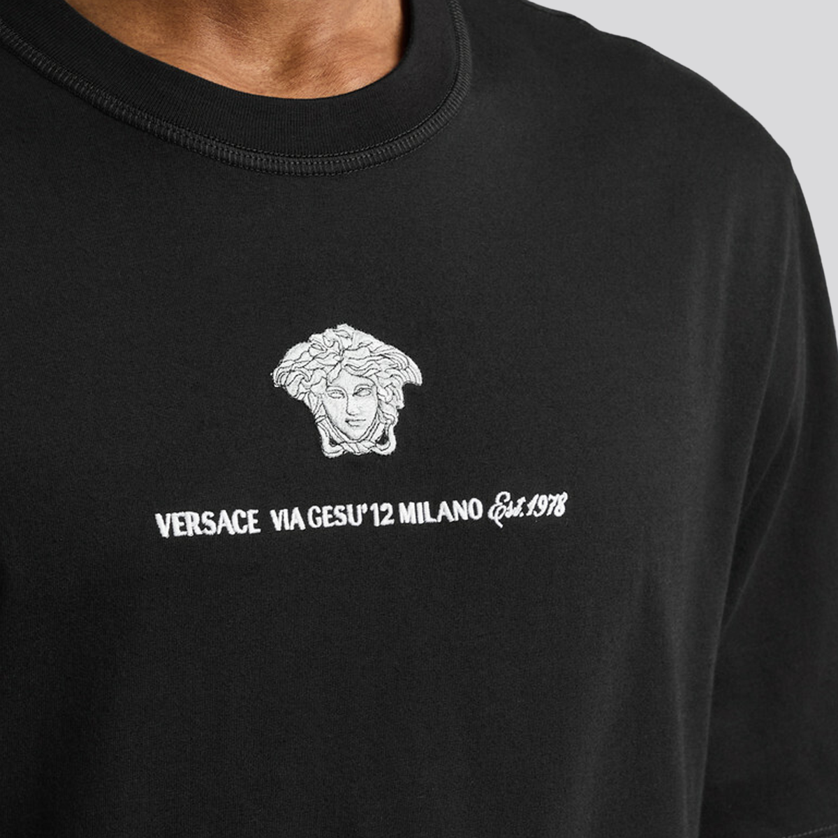 Camiseta Negra Versace Via Gesu