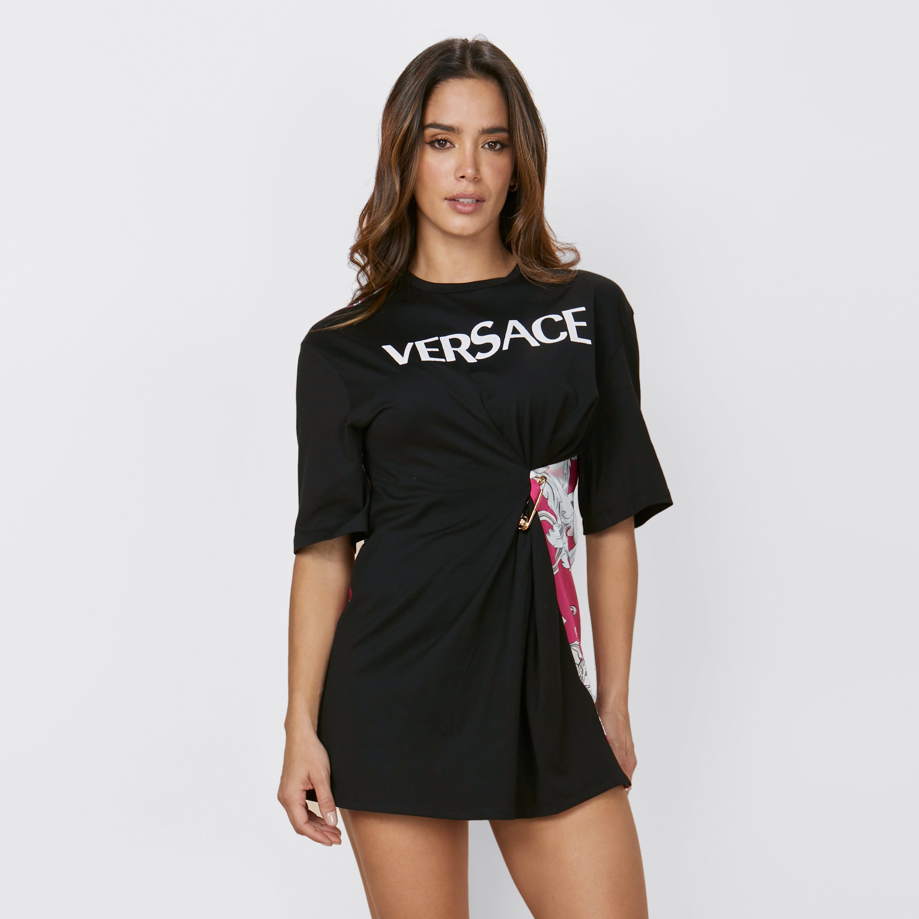 Camiseta Negra Versace Safety Pin Baroque