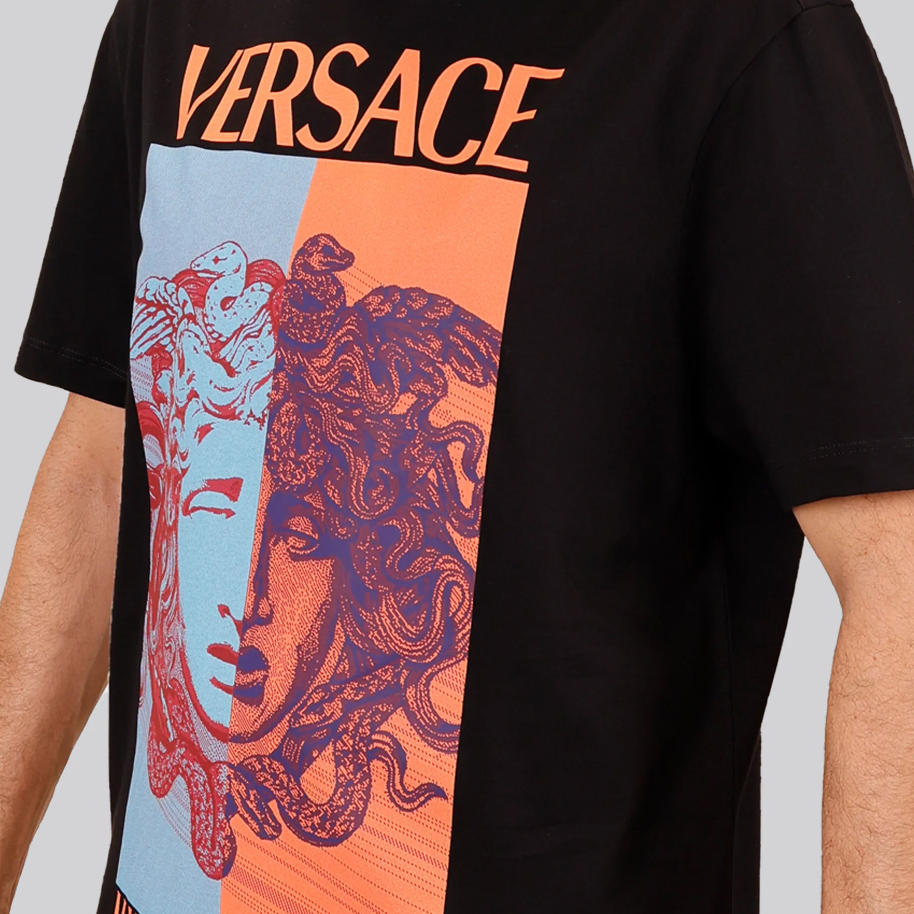 Camiseta Negra Versace Medusa Multicolor