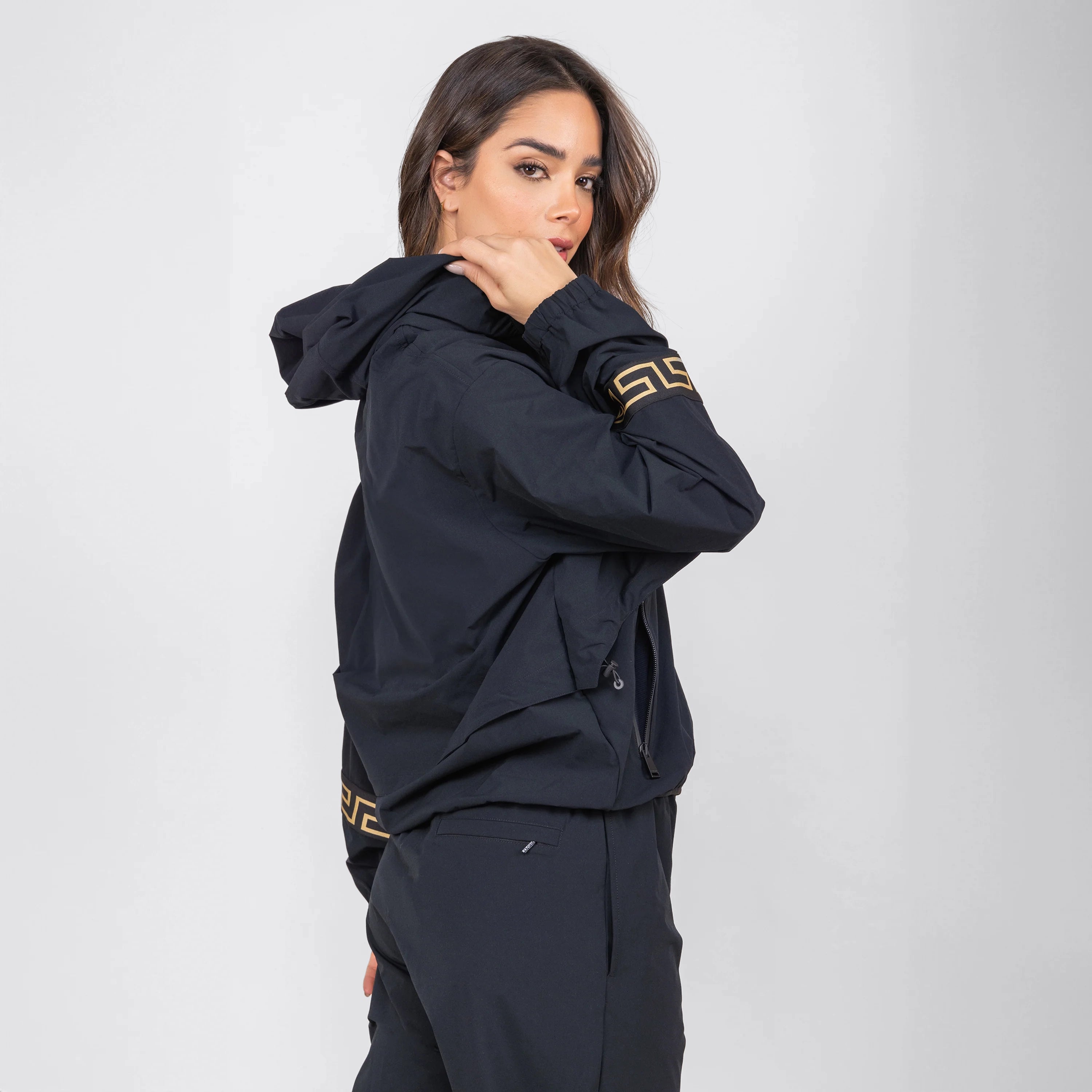 Chaqueta Negra Versace Greca