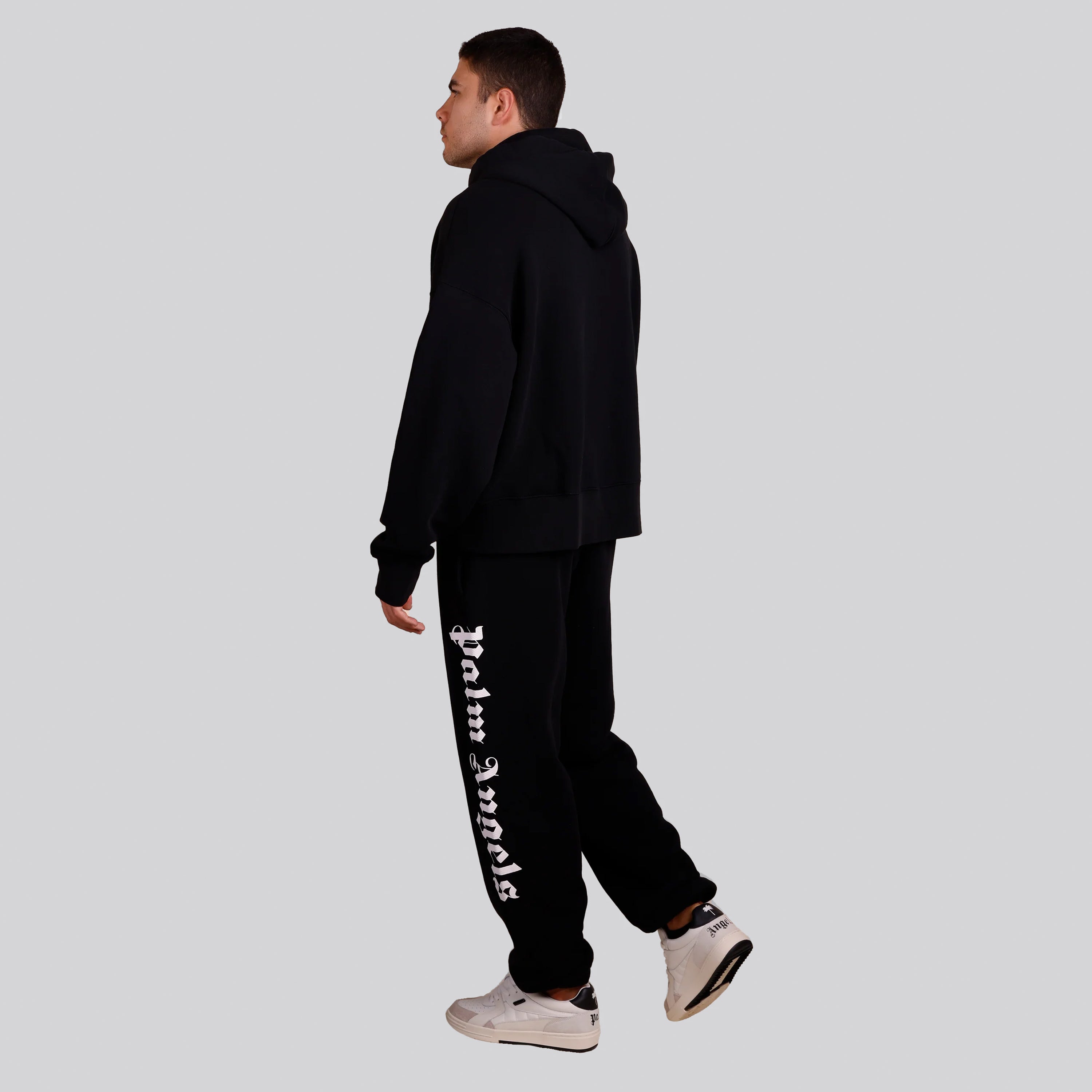 Buzo Tipo Hoodie Negro Curved Logo