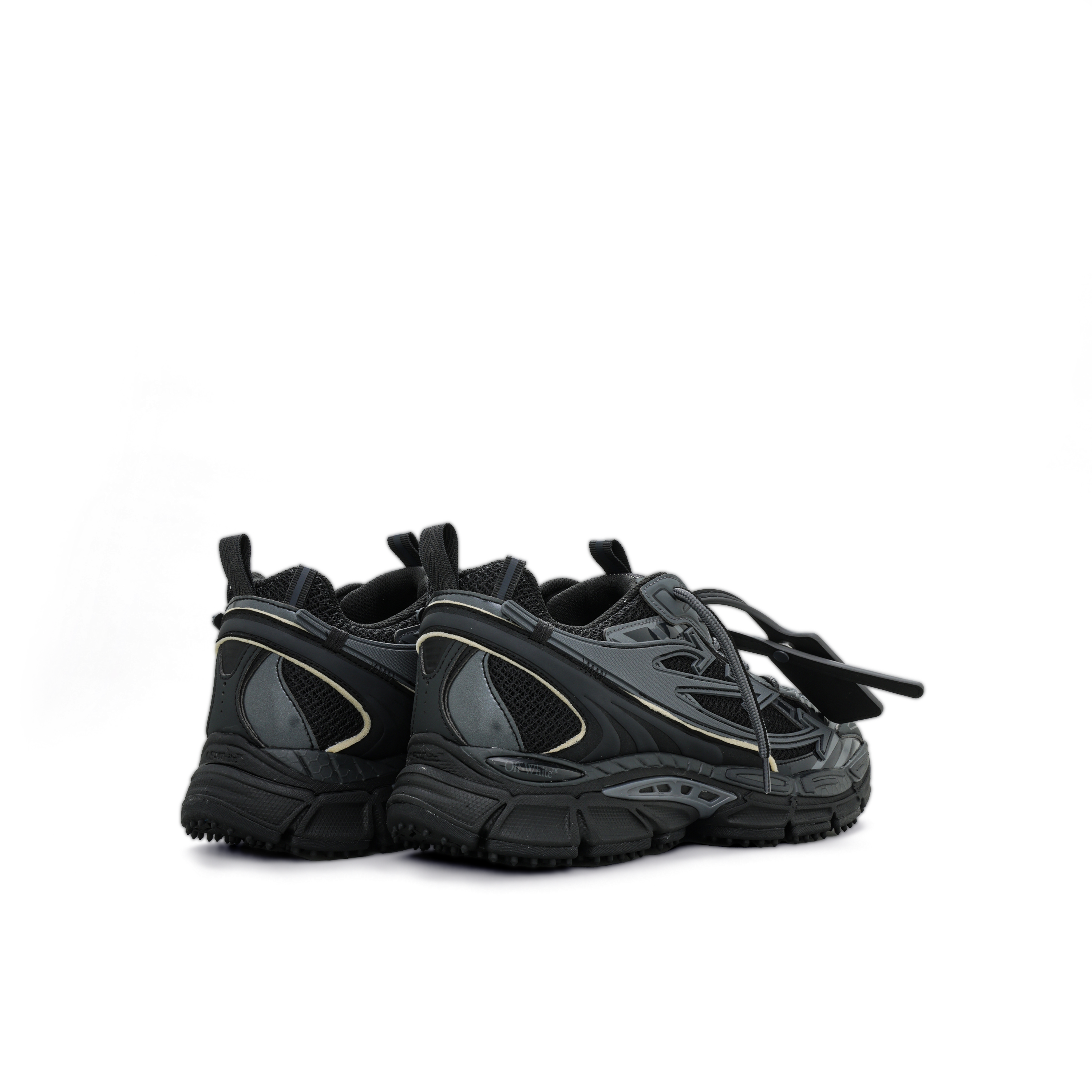 Sneakers Negros Off-White "Be Right Back"