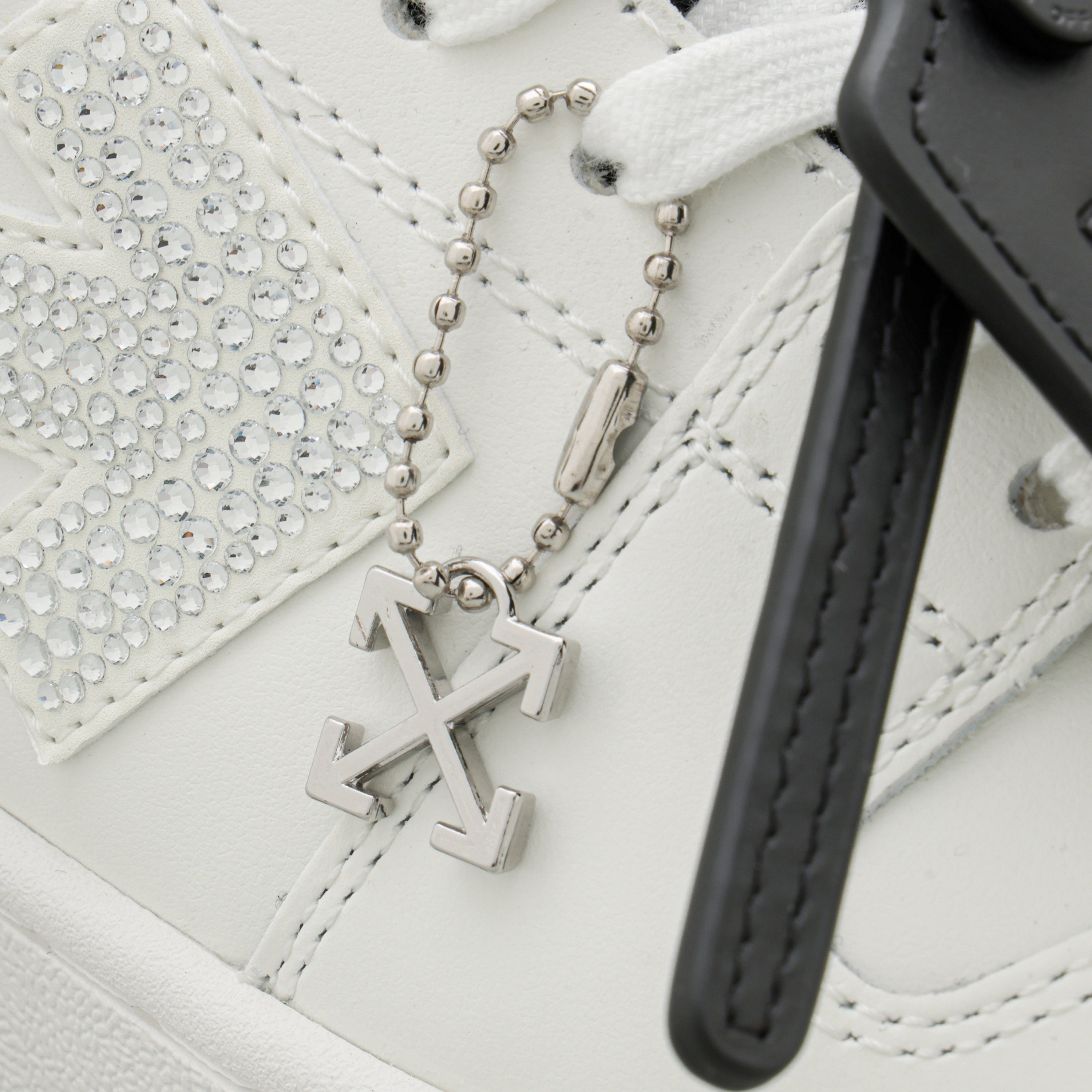 Sneakers Blancos Off White "OOO" Metal