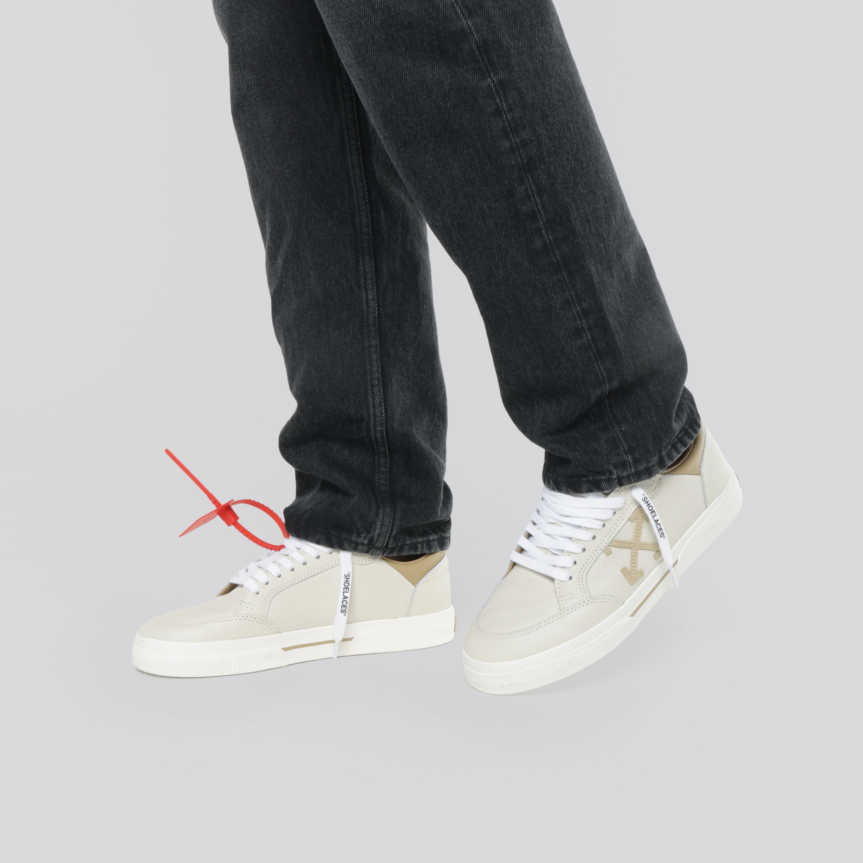 Sneakers Beige Off White Vulcanized
