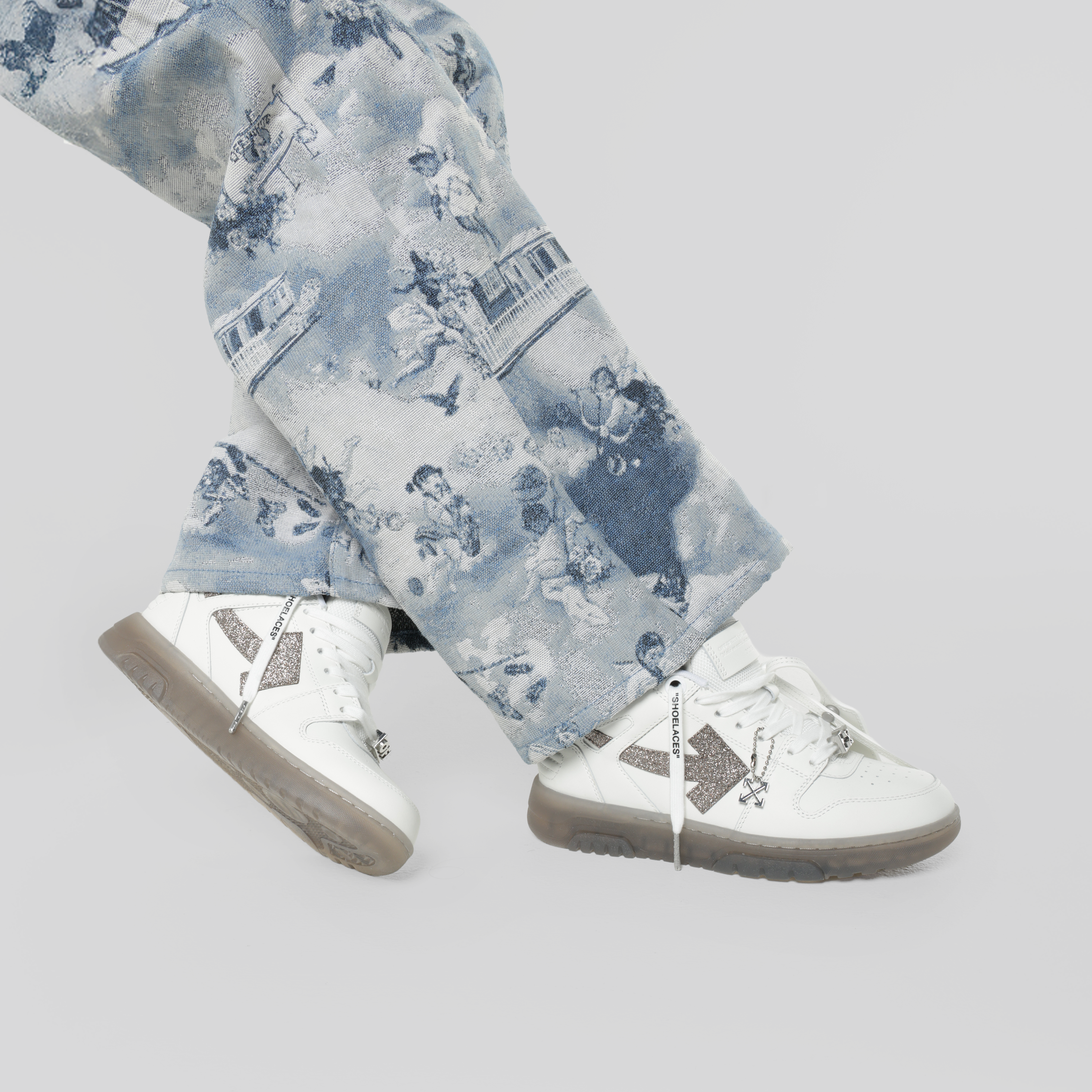 Sneakers Blancos Off White "OOO"