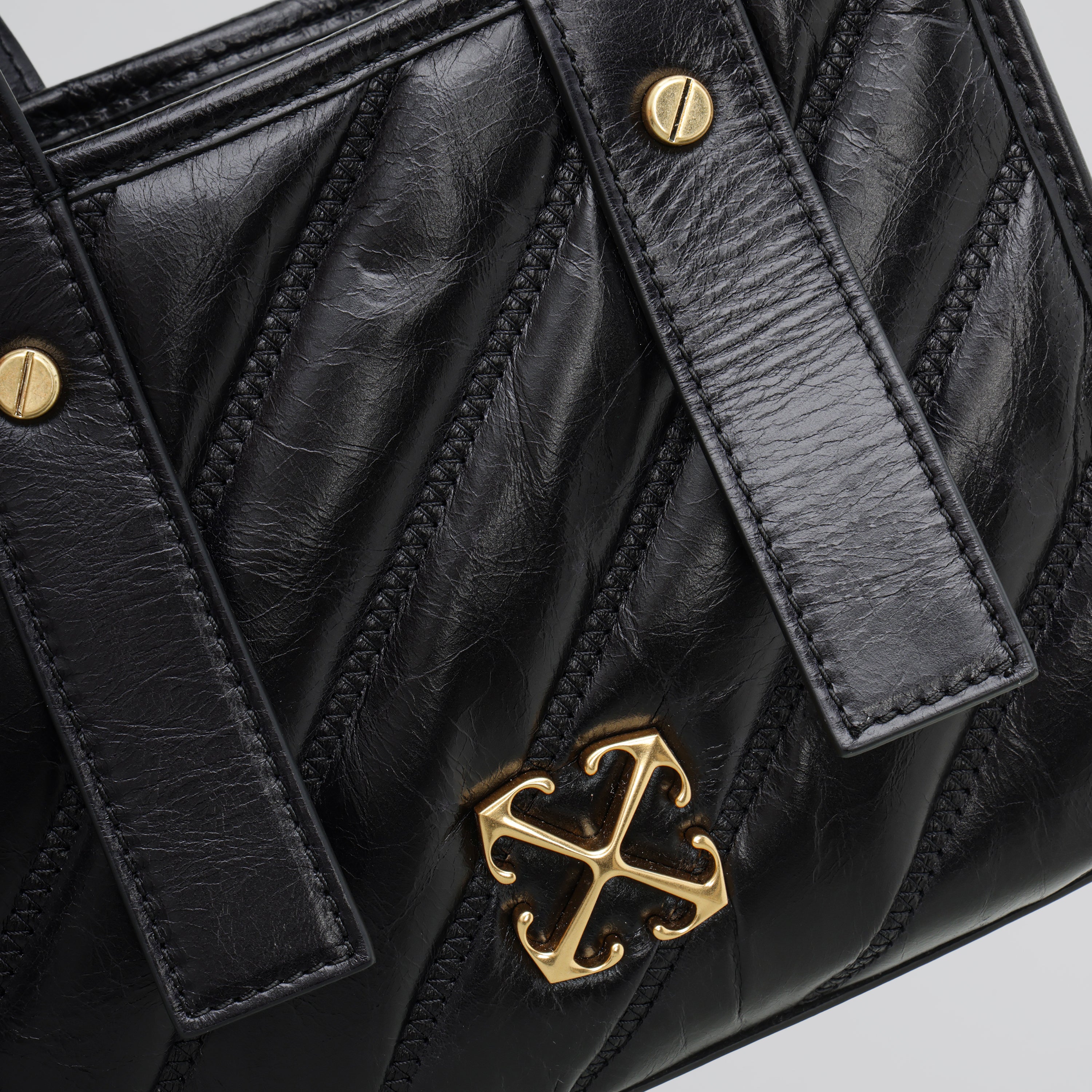 Cartera Negra Off-White Quilting Tote