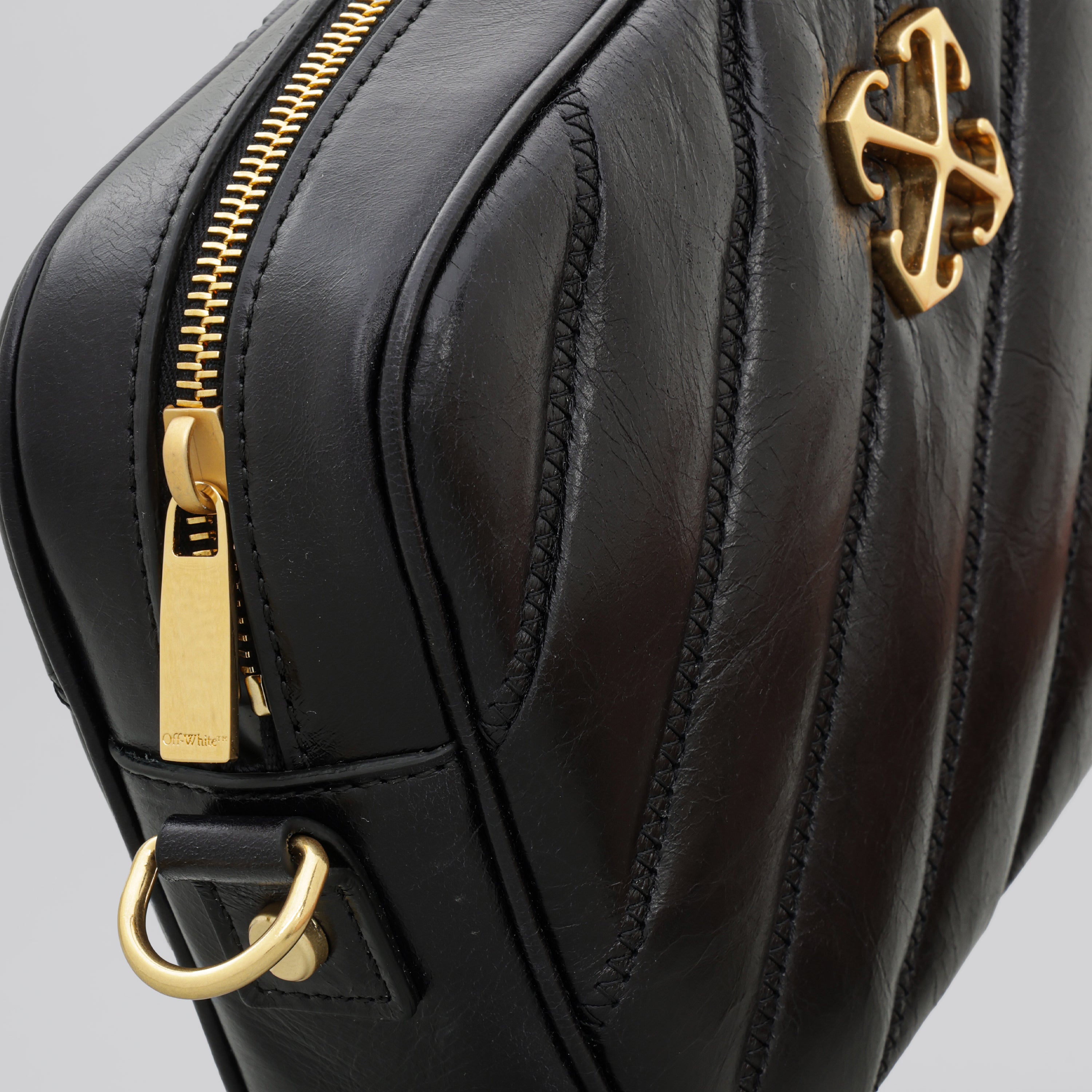 Cartera Negra Off-White Quilting Camera