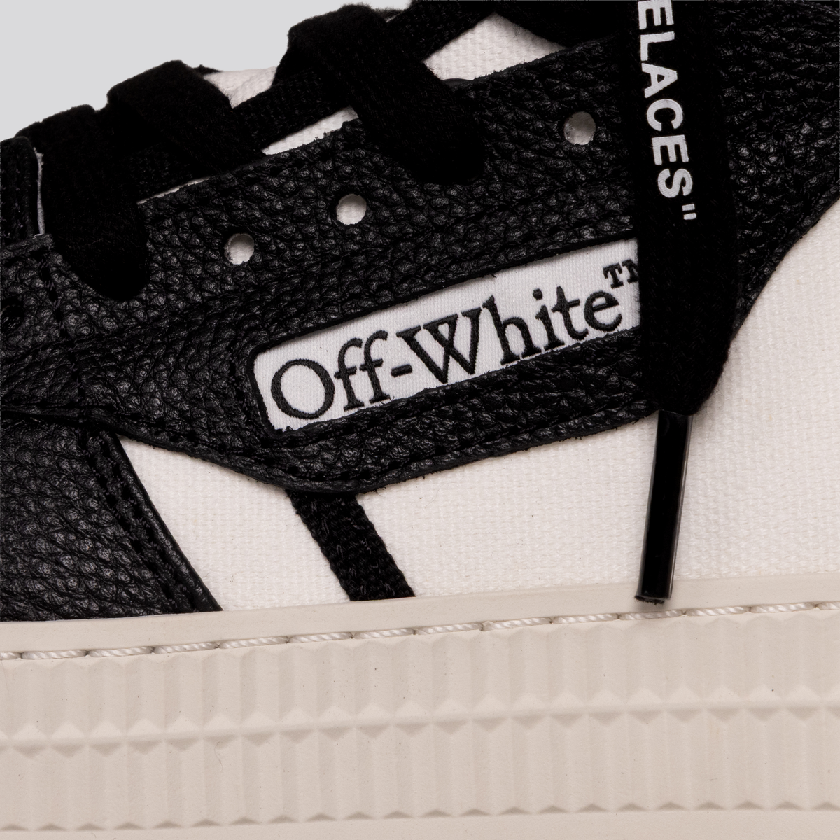 Sneakers Blancos - Negros Off-White Off Court 3.0