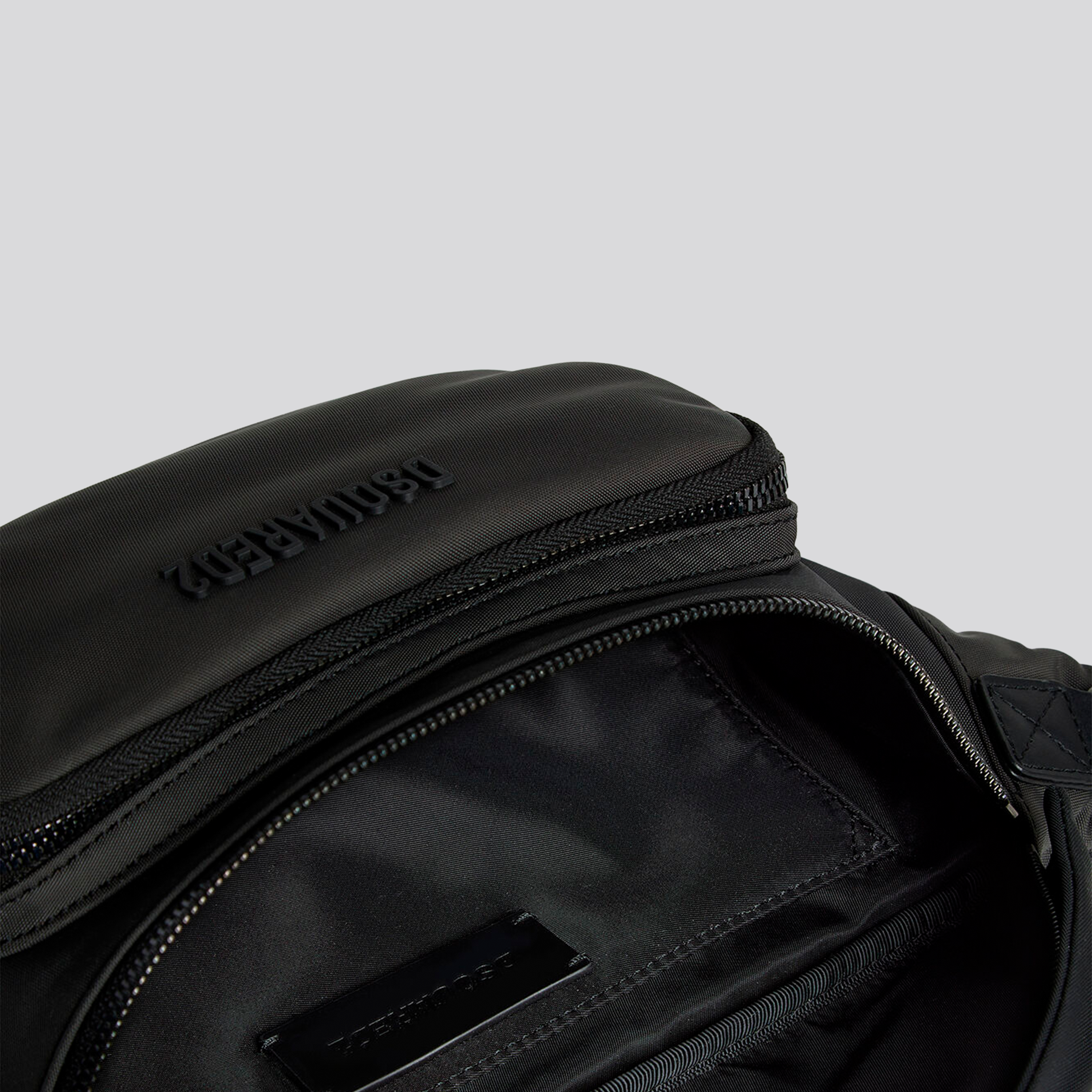 Canguro Negro Dsquared2 Logo