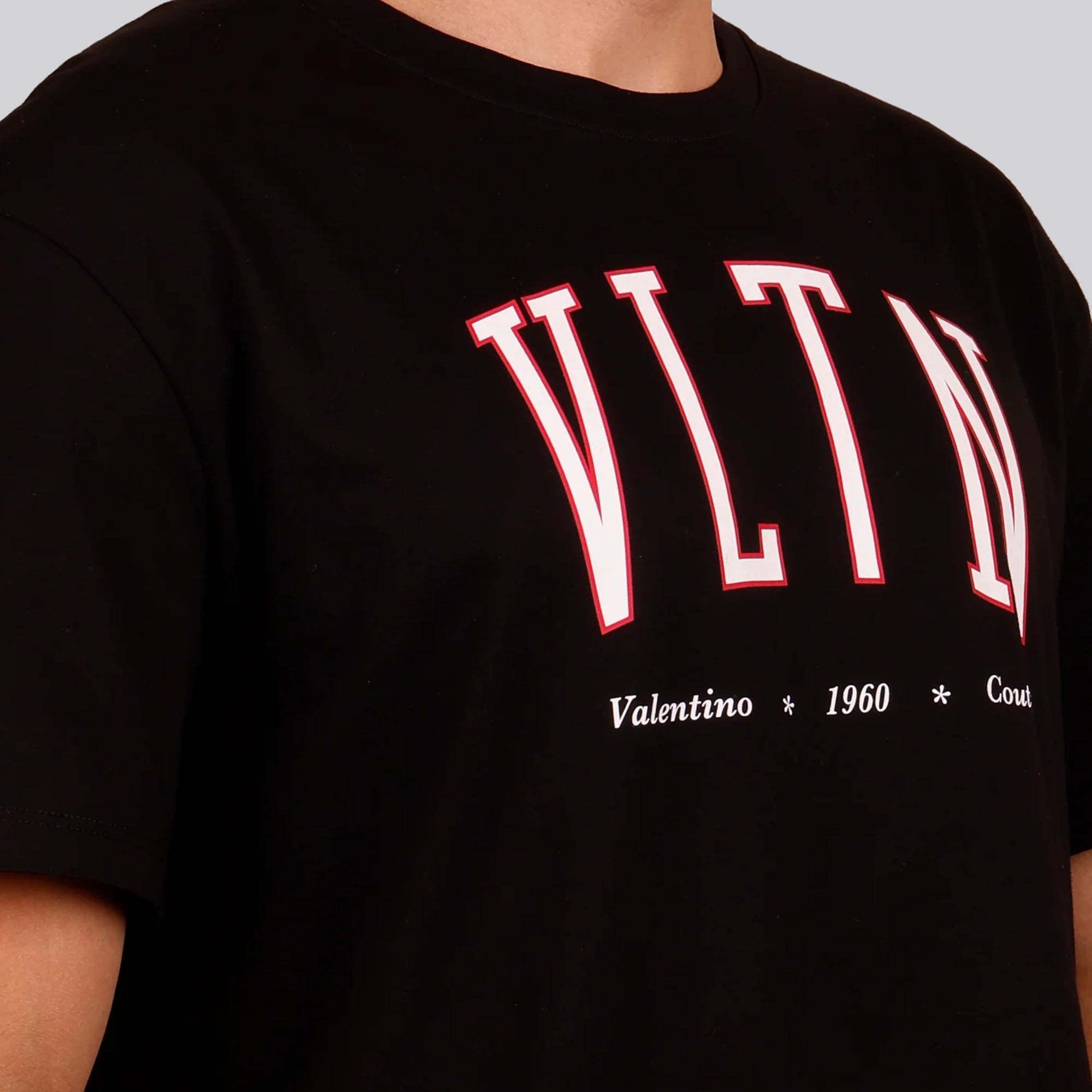 Camiseta Negra Valentino VLTN