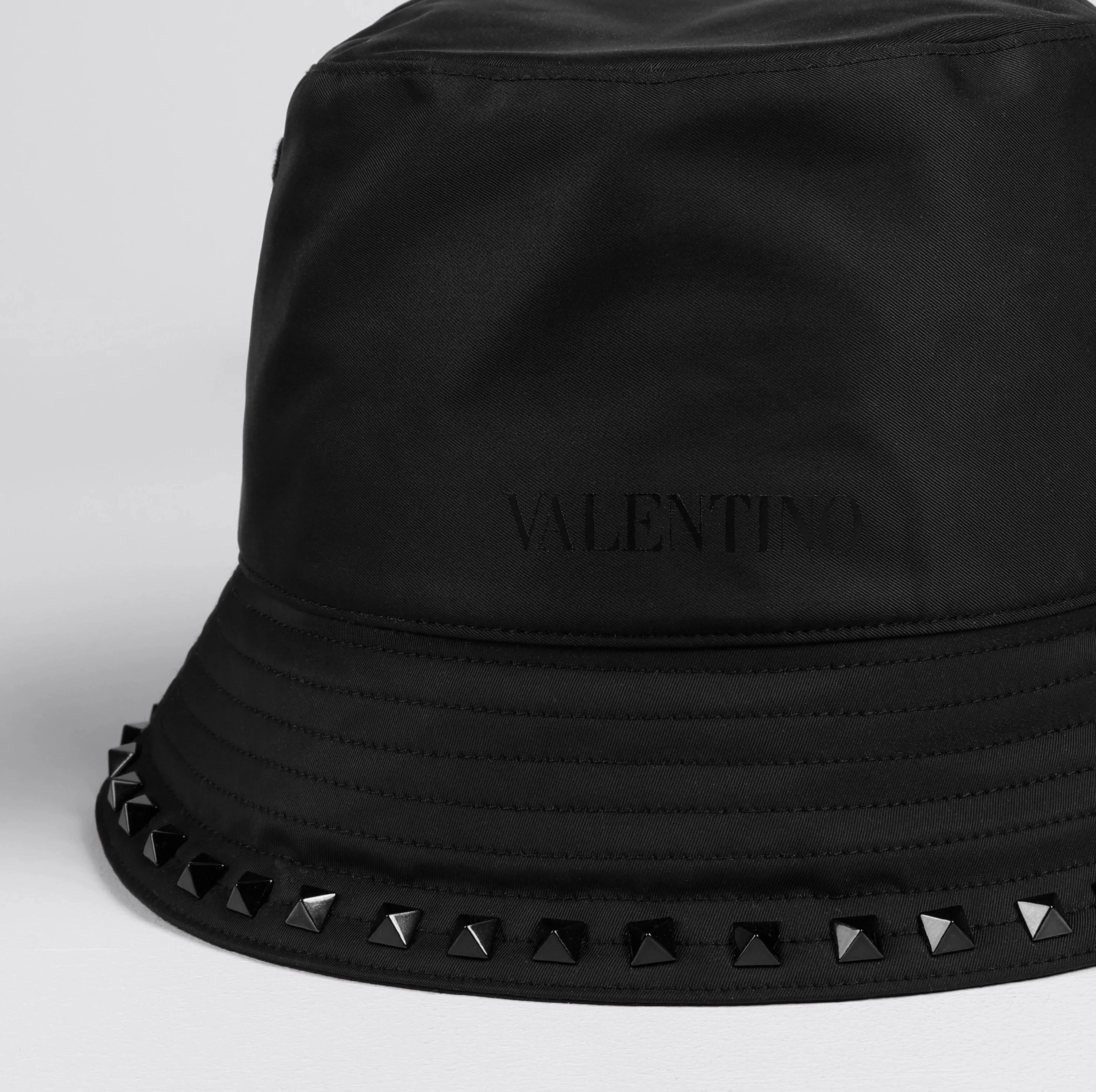 Gorro Negro Valentino Rockstuds