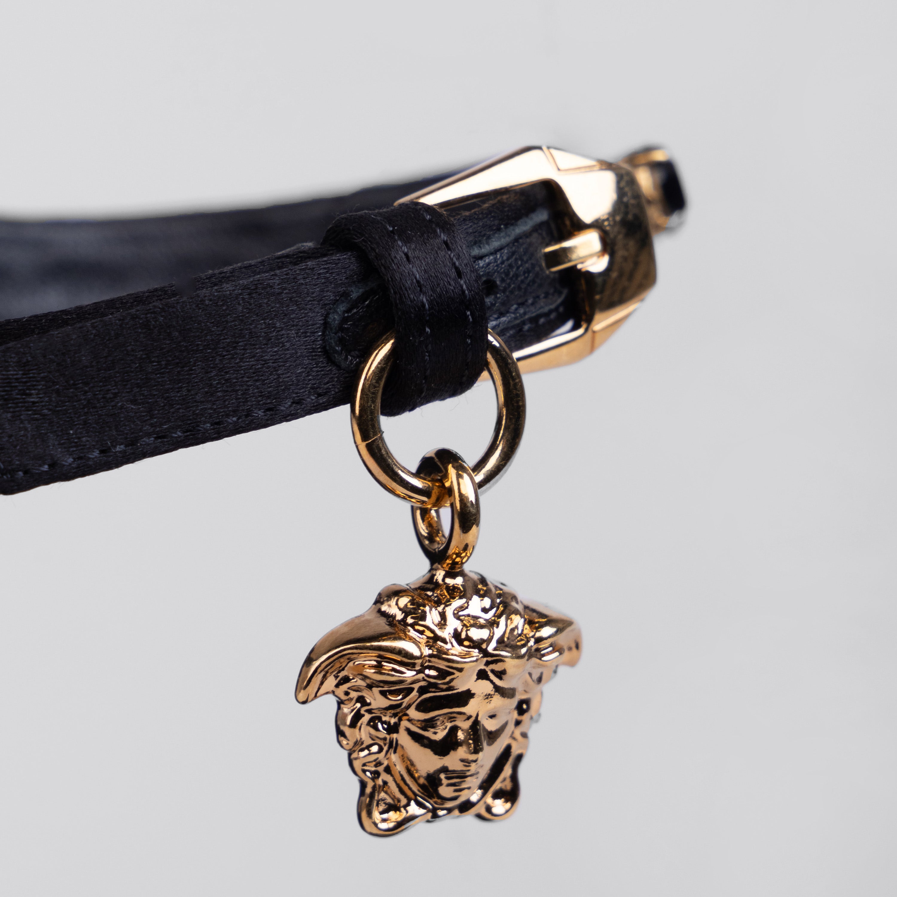 Tacones Negros Versace Swarovski Medusa Aevitas / Intrico 155 mm