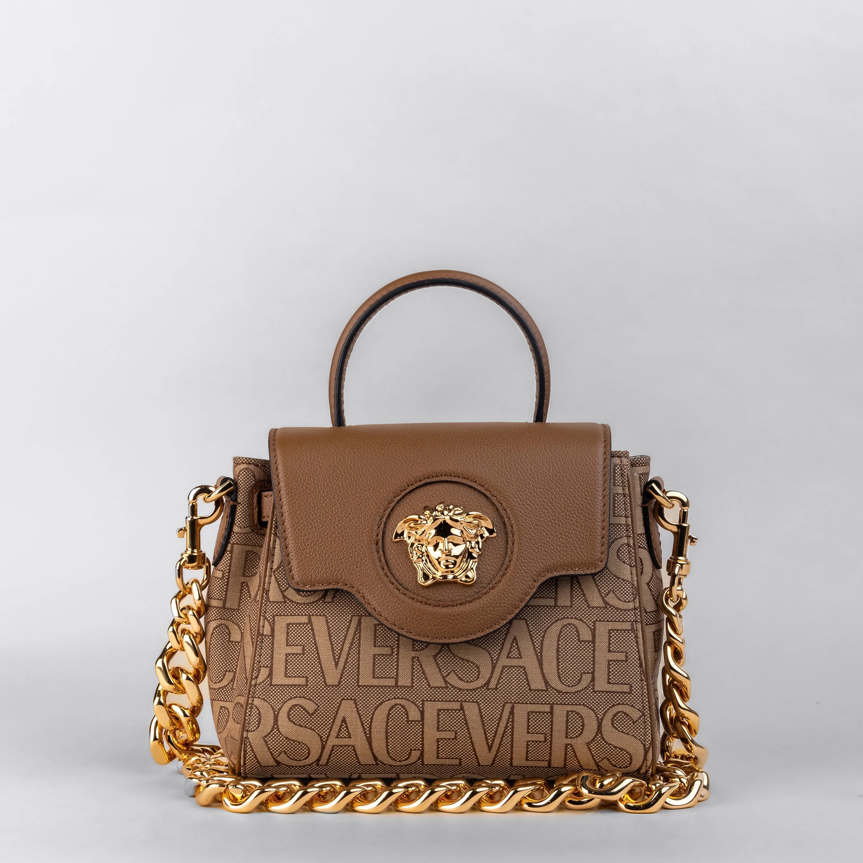 Cartera Café Versace Medium La Medusa Logo Plaque