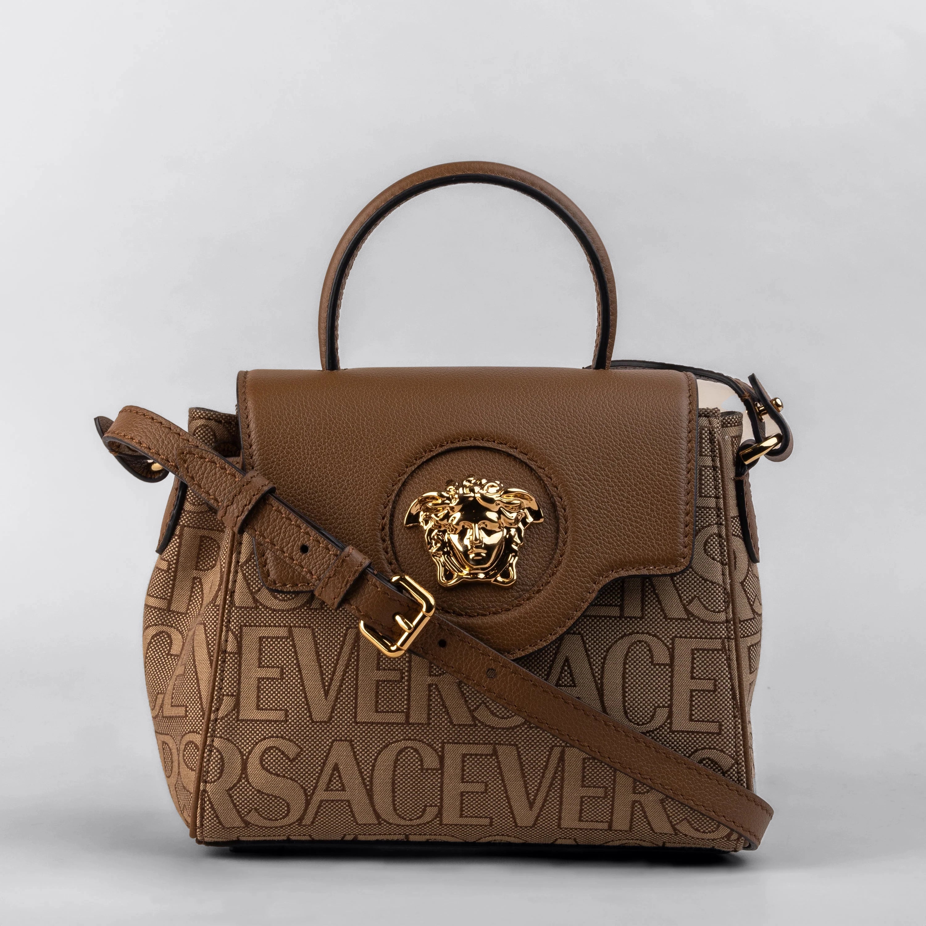 Cartera Café Versace Medium La Medusa Logo Plaque