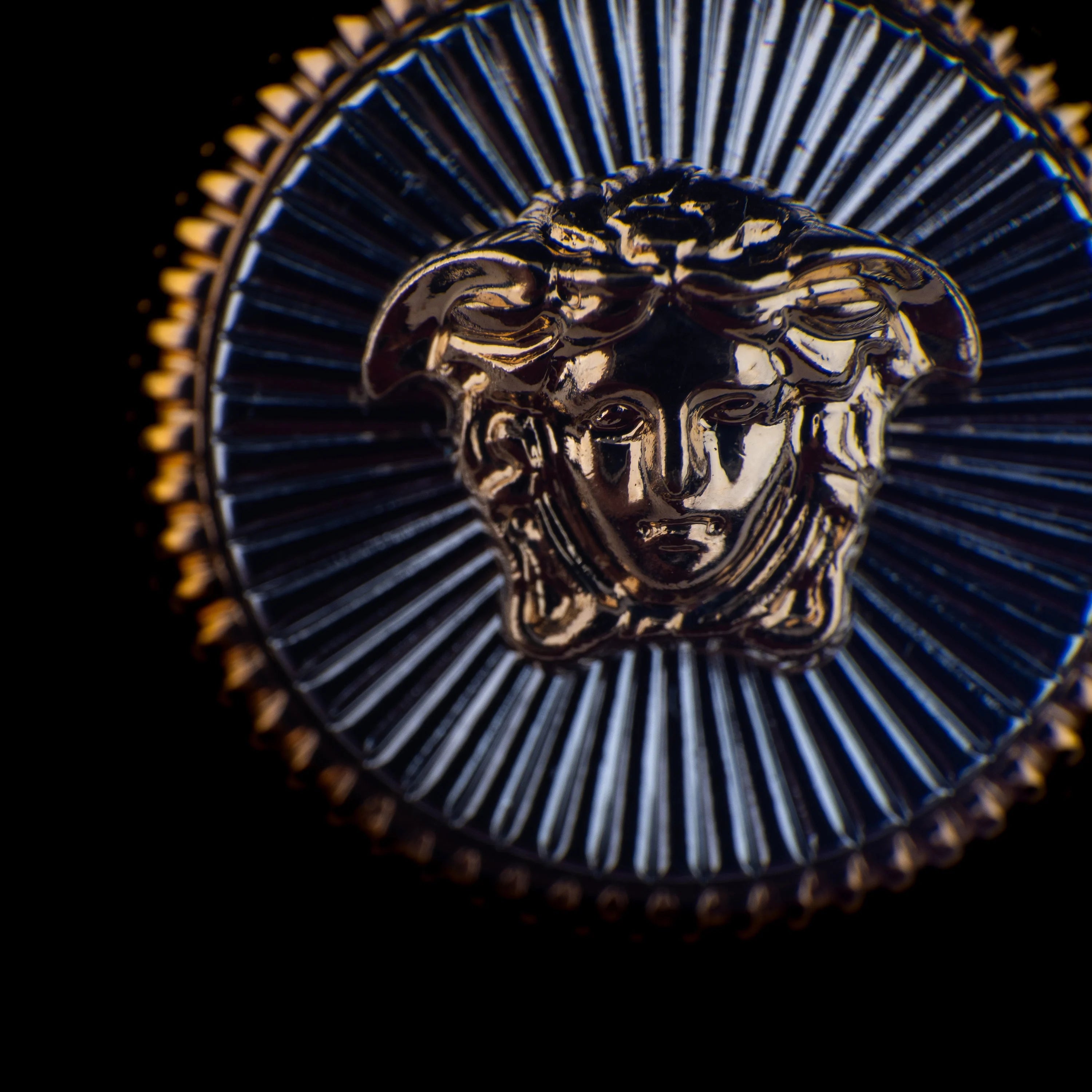 Aretes Dorados Silver Versace Medusa