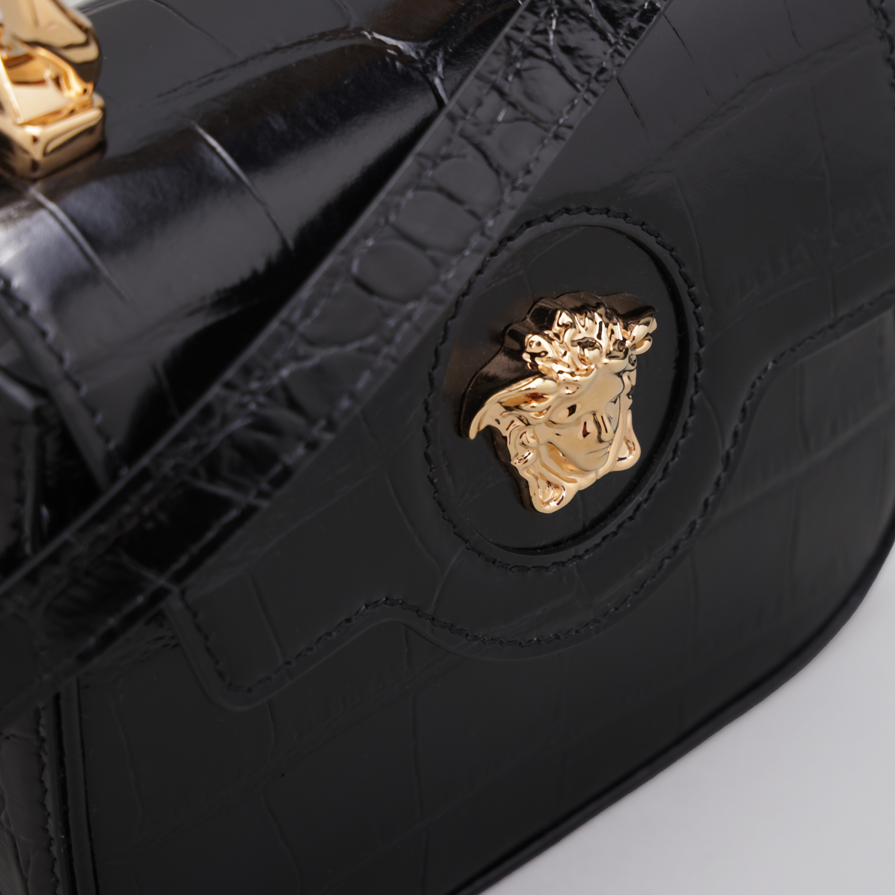 Cartera Negra Versace Goddess Croco