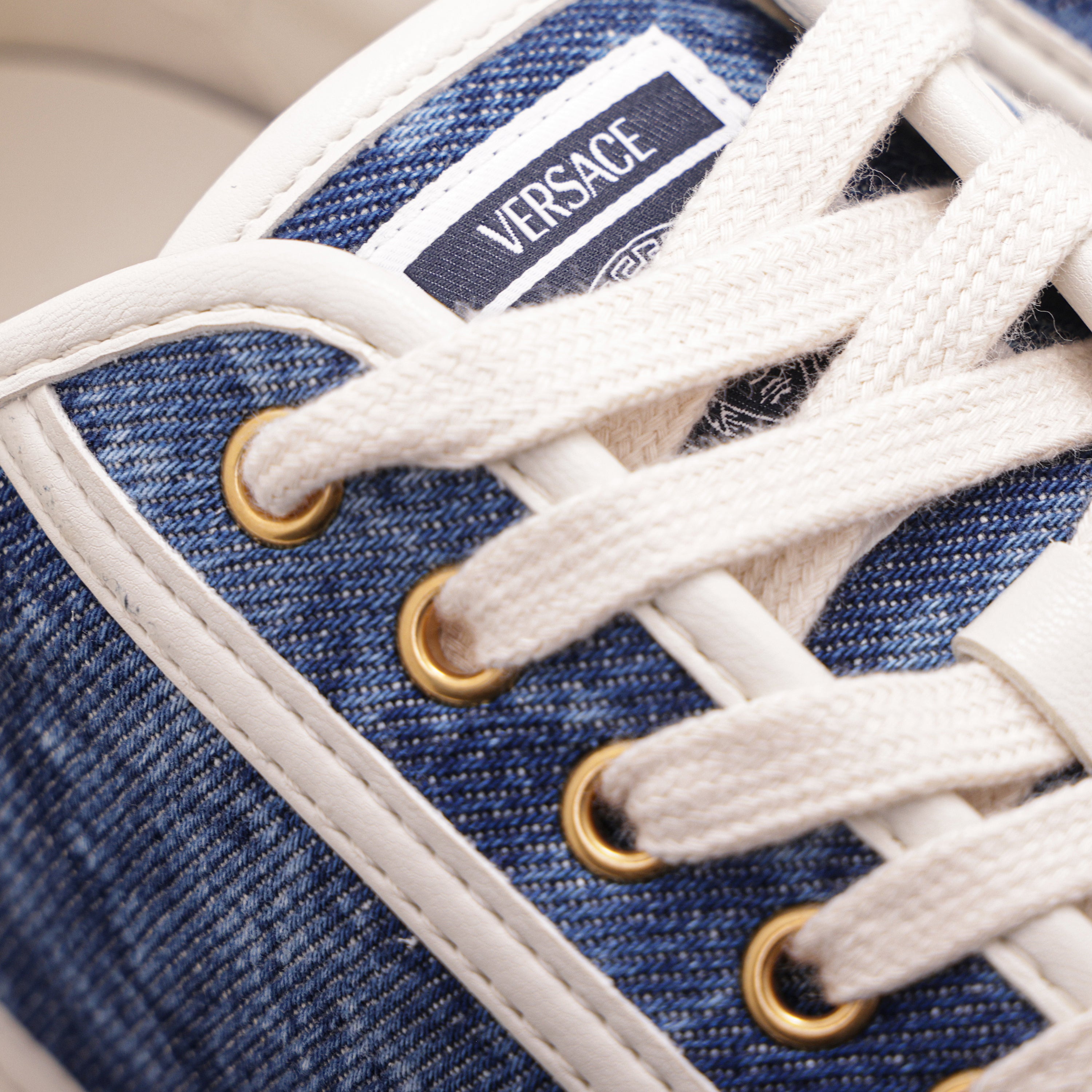 Sneakers Azul Versace Grecca