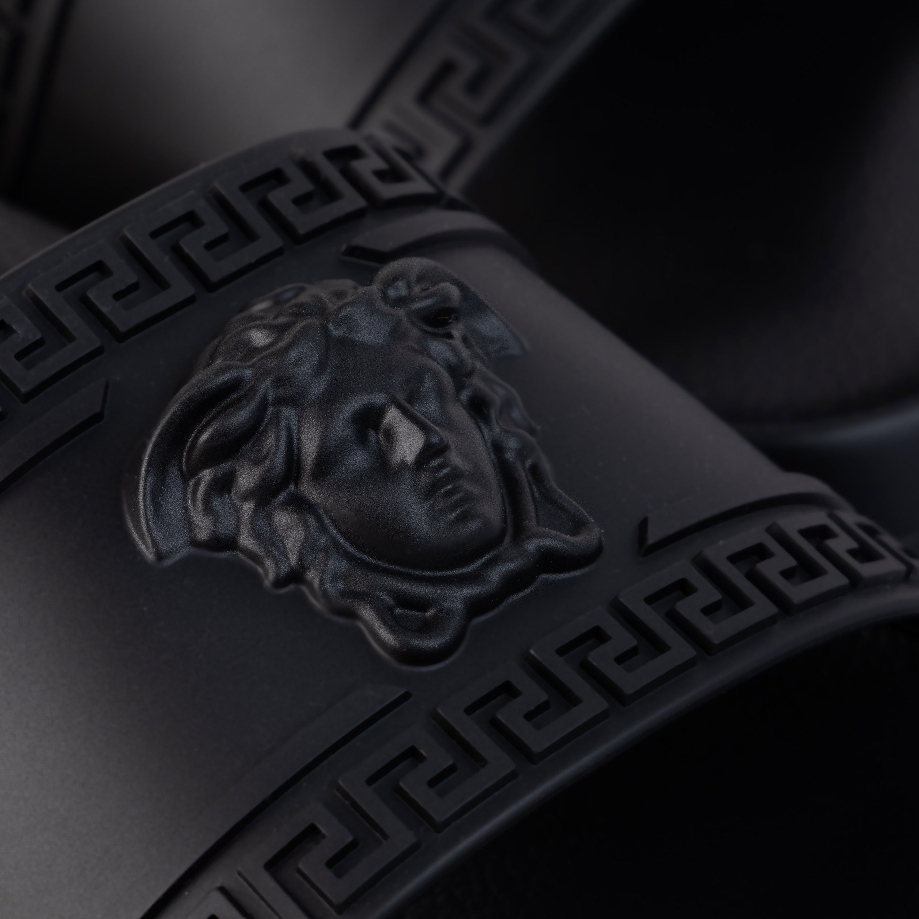 Sandalias Negras Versace Medusa