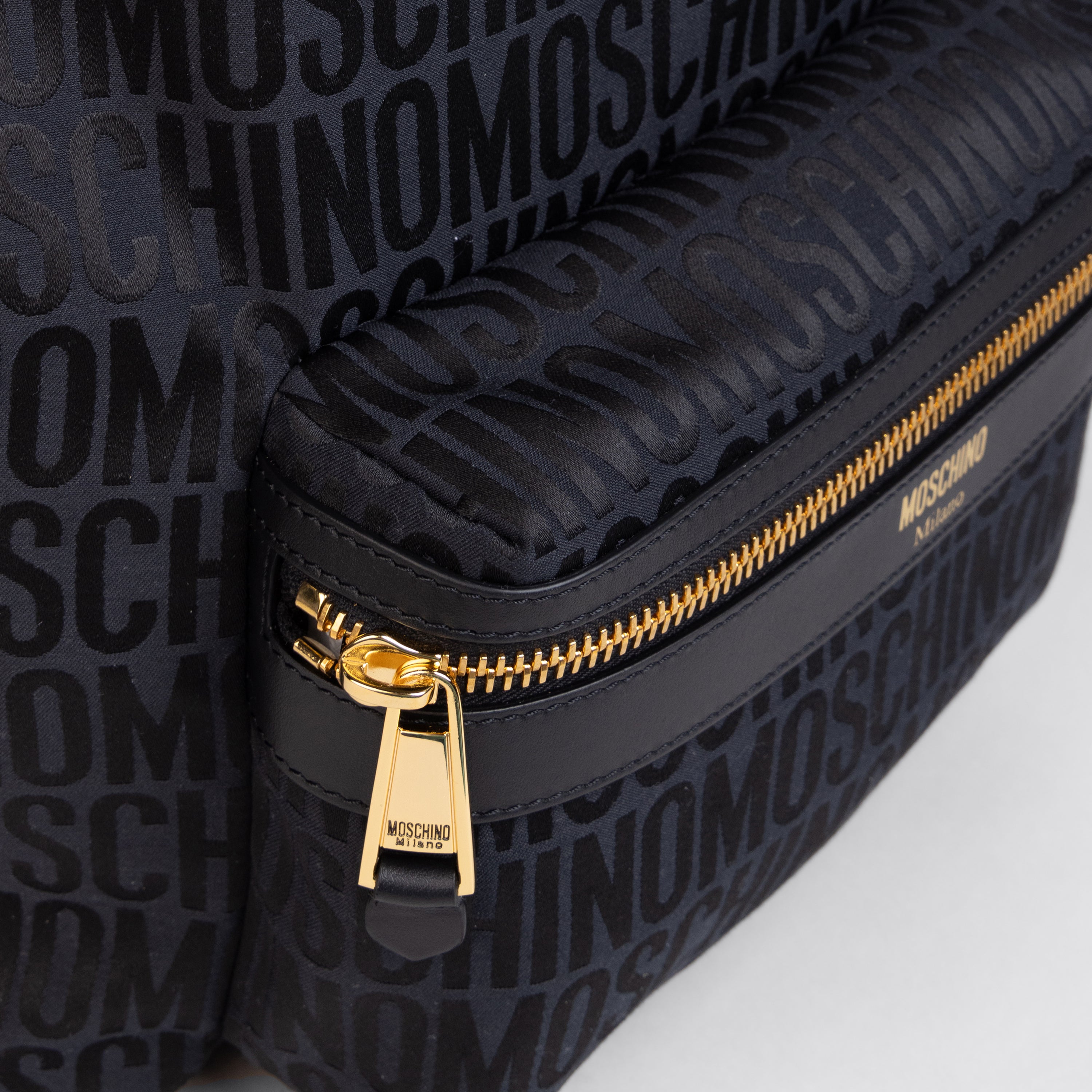 Morral Negro Moschino Couture Monogram