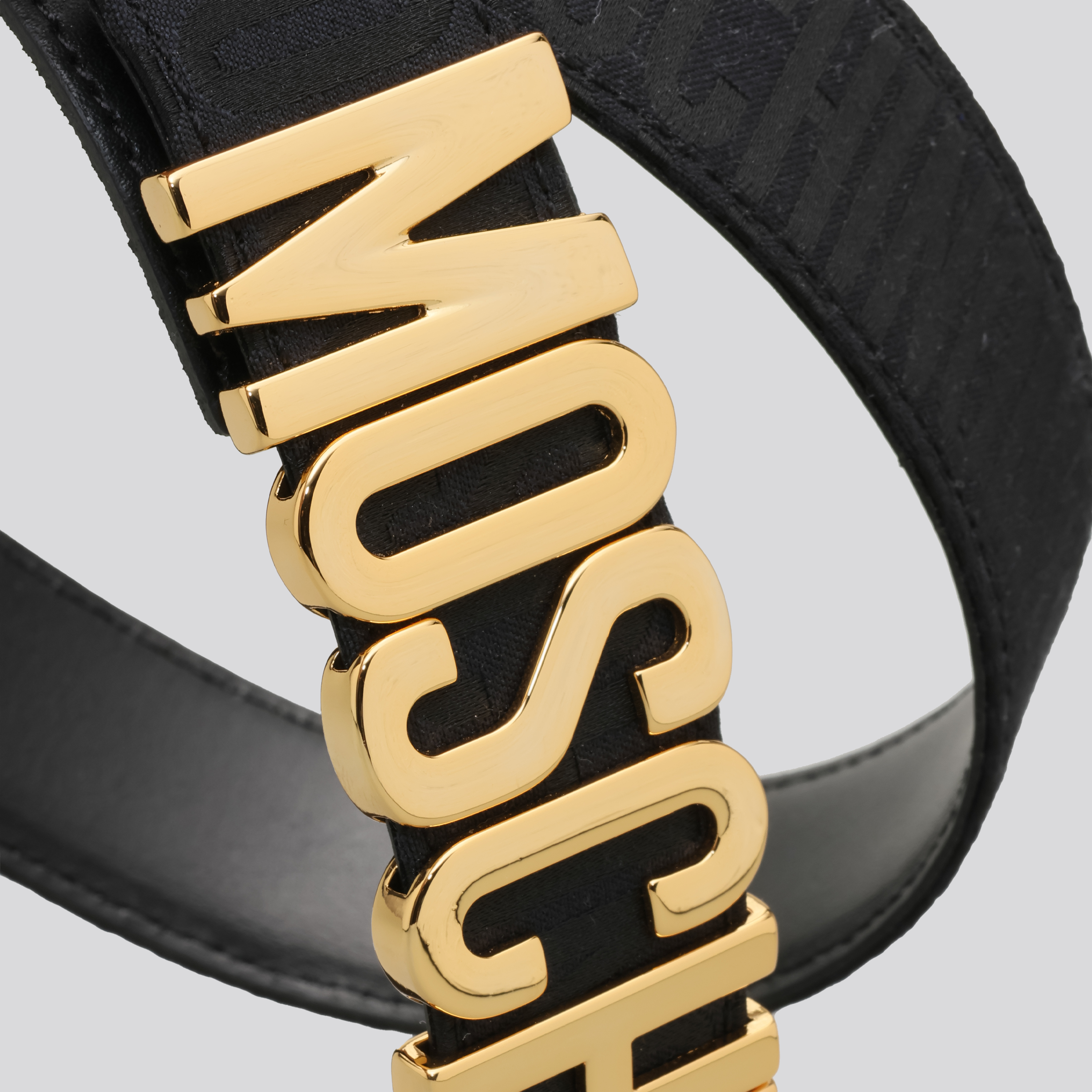 Cinturón Negro Moschino Logo