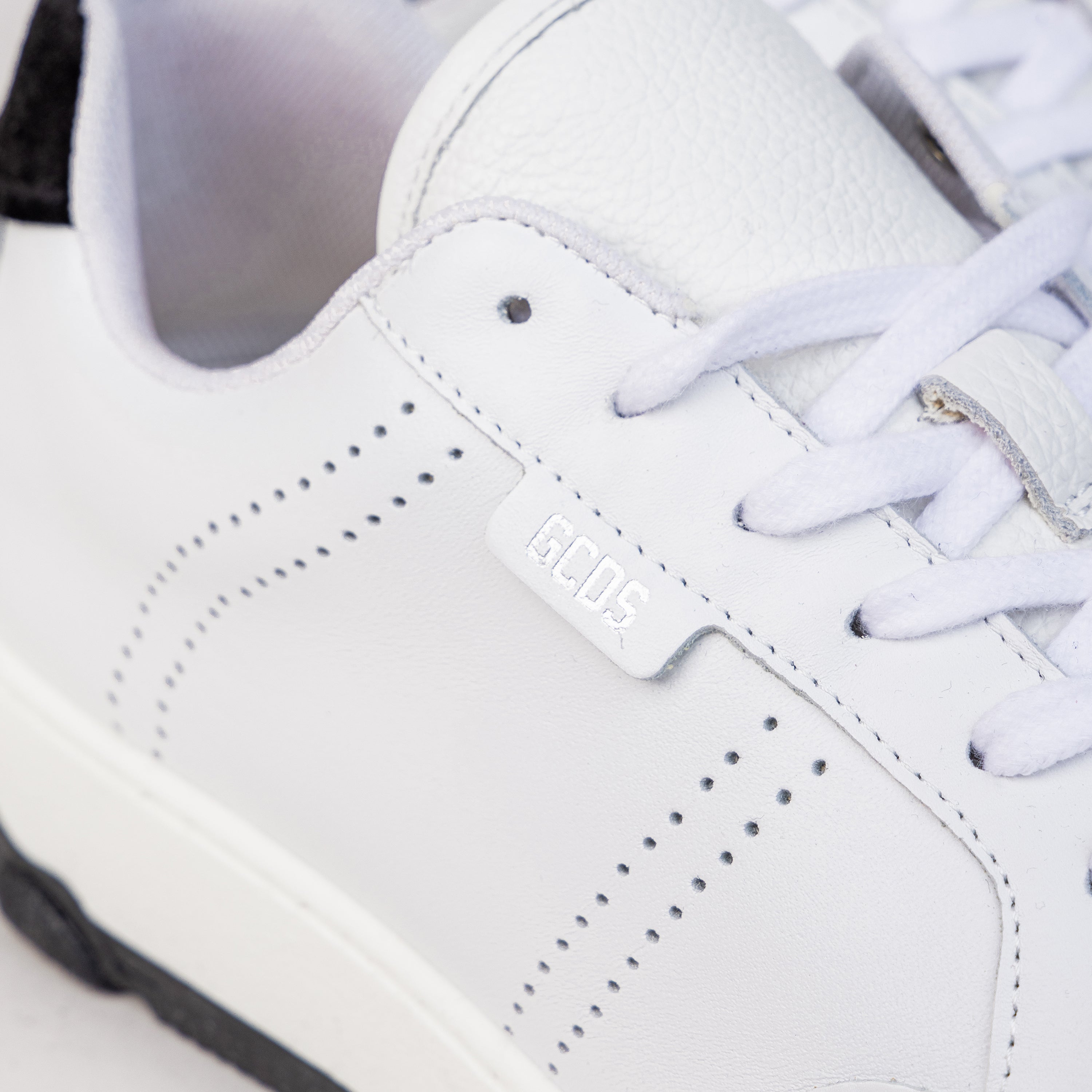 Sneakers Blanco GCDS Negro Chunky