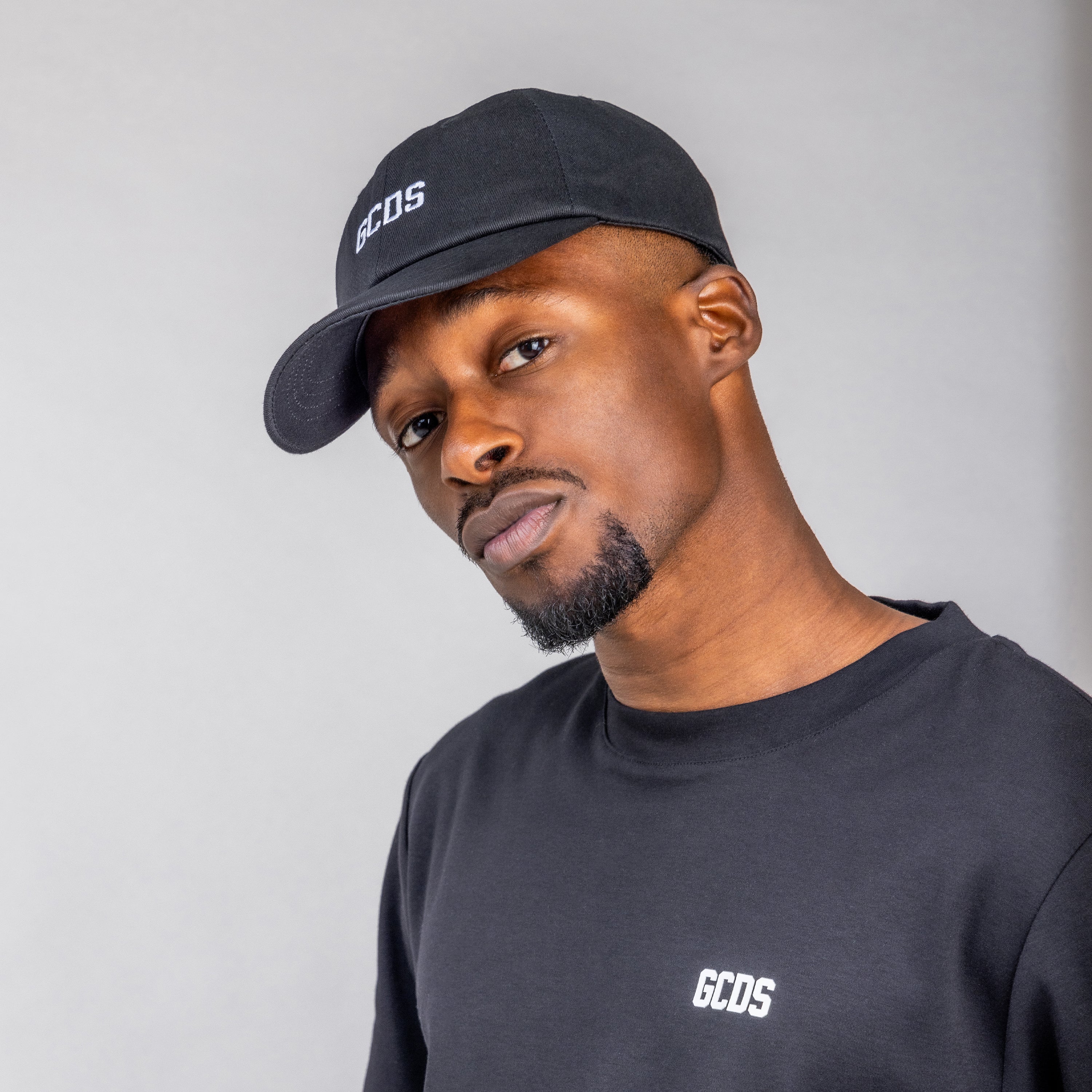 Gorra Negra GCDS Logo