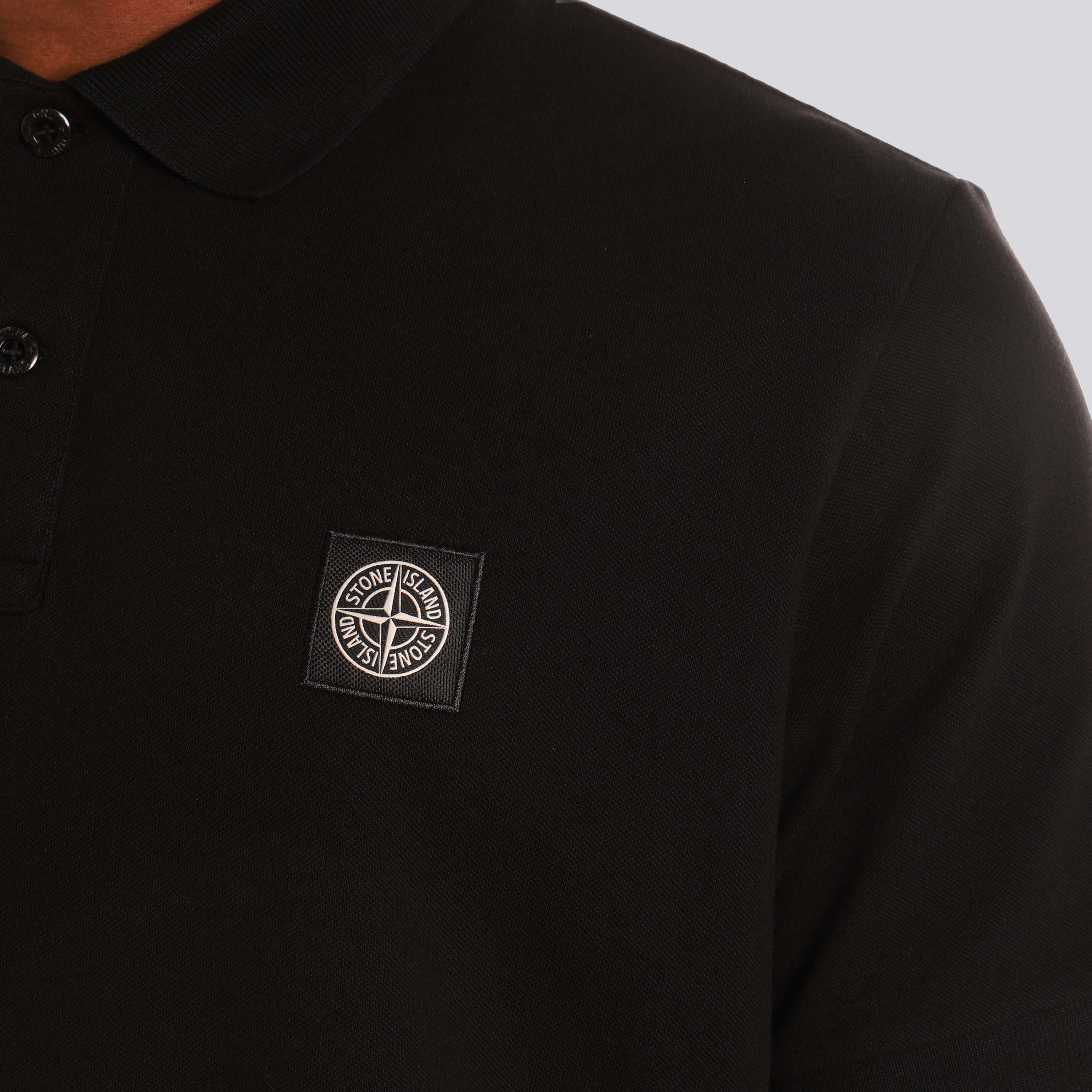 Camiseta Tipo Polo Negra Stone Island Compass