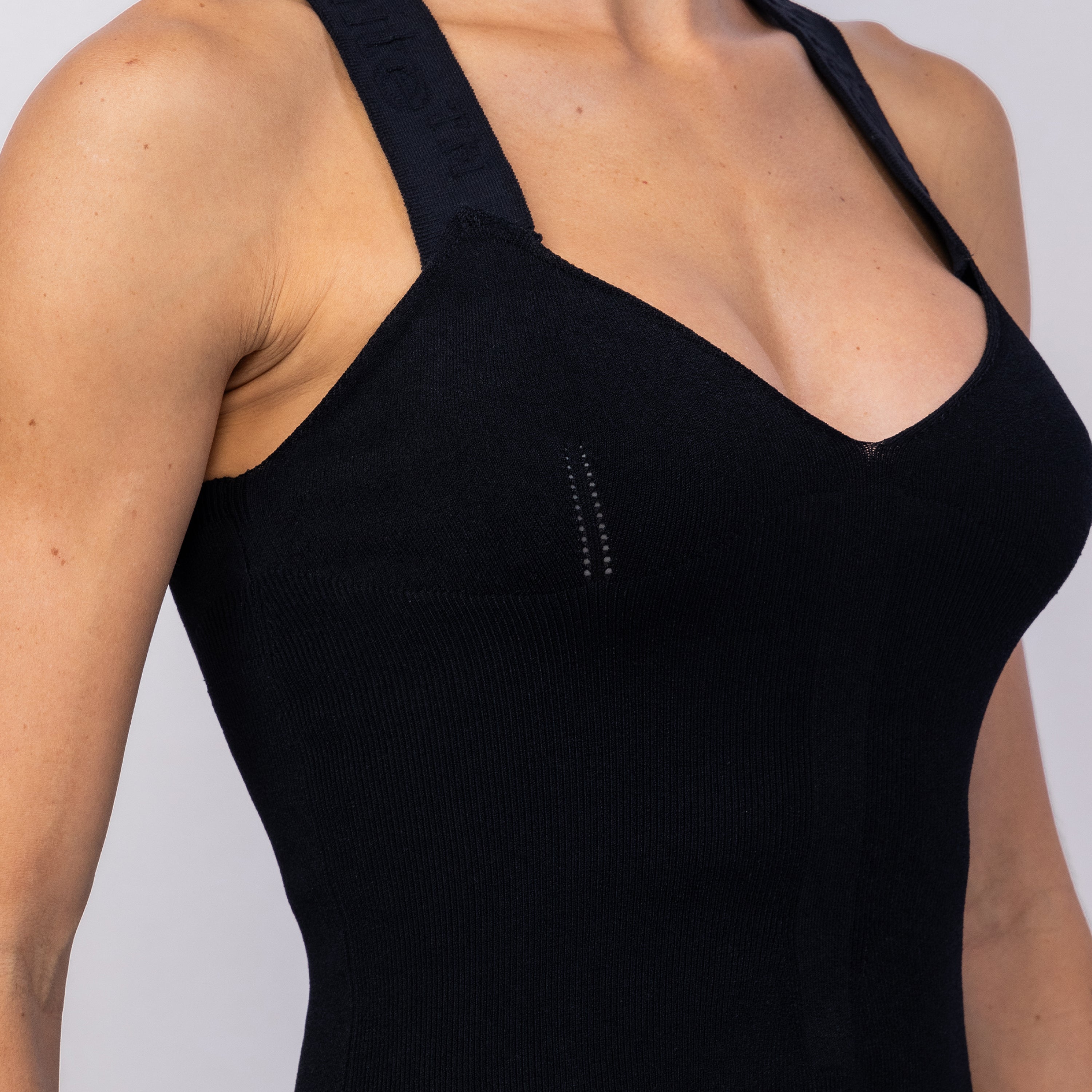 Top Negro Off-White Tank