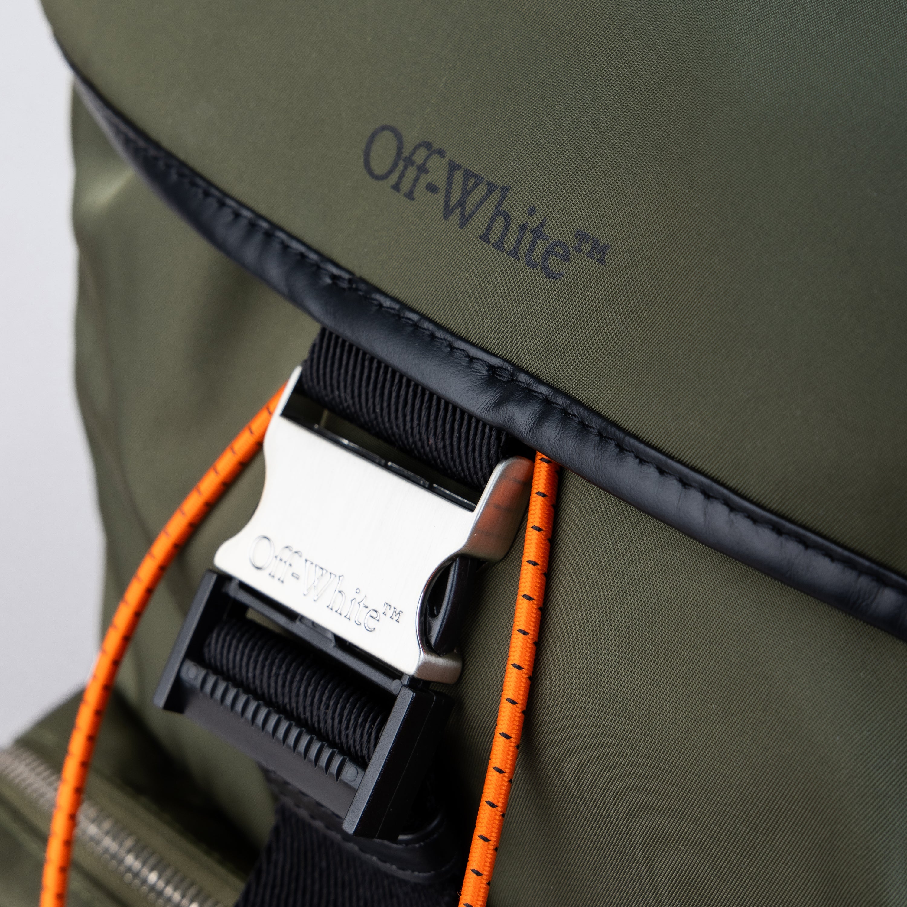 Mochila Verde Off-White Flap Courrier