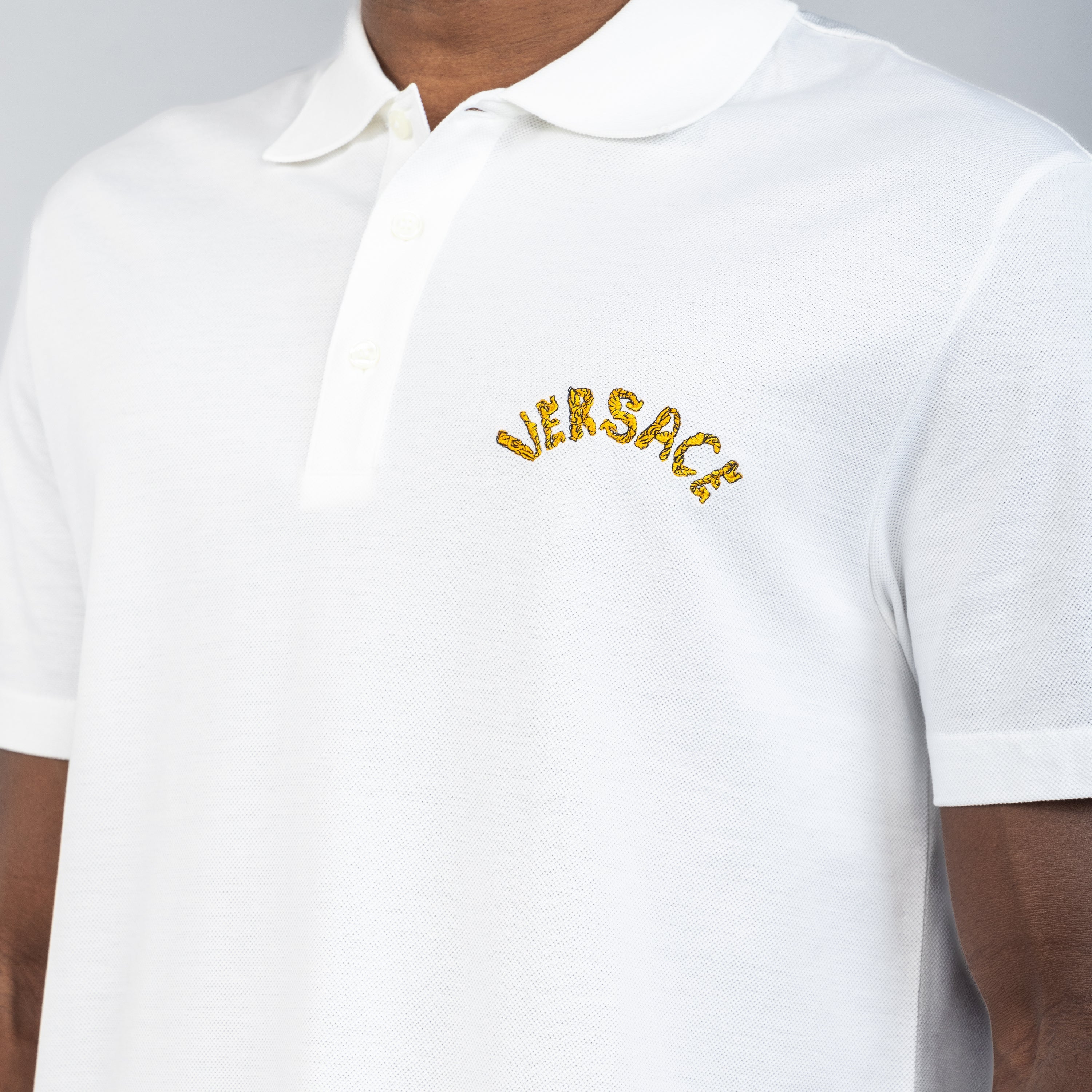 Camiseta Tipo Polo Blanca Versace Embroidered Logo