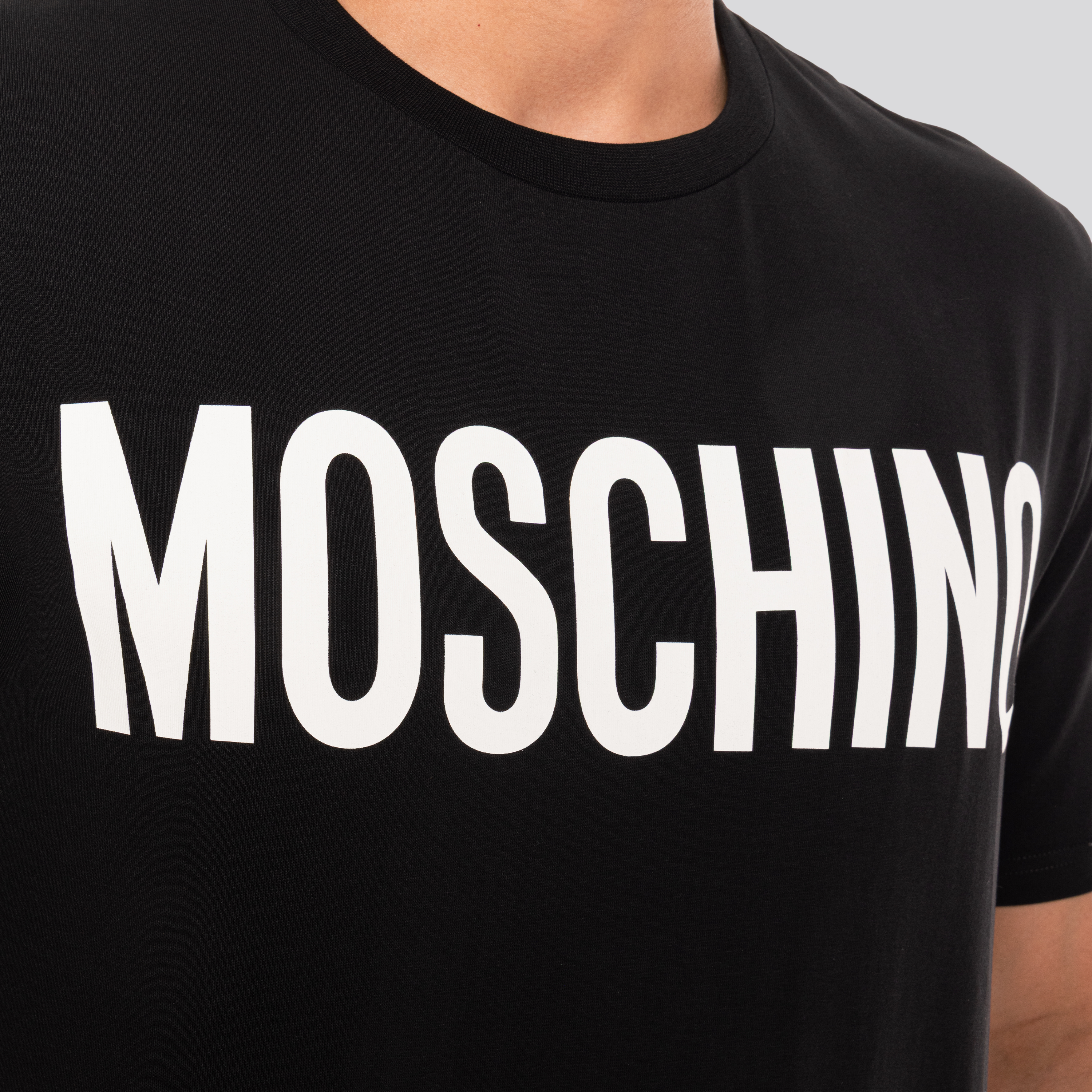 Camiseta Negra Moschino Logo
