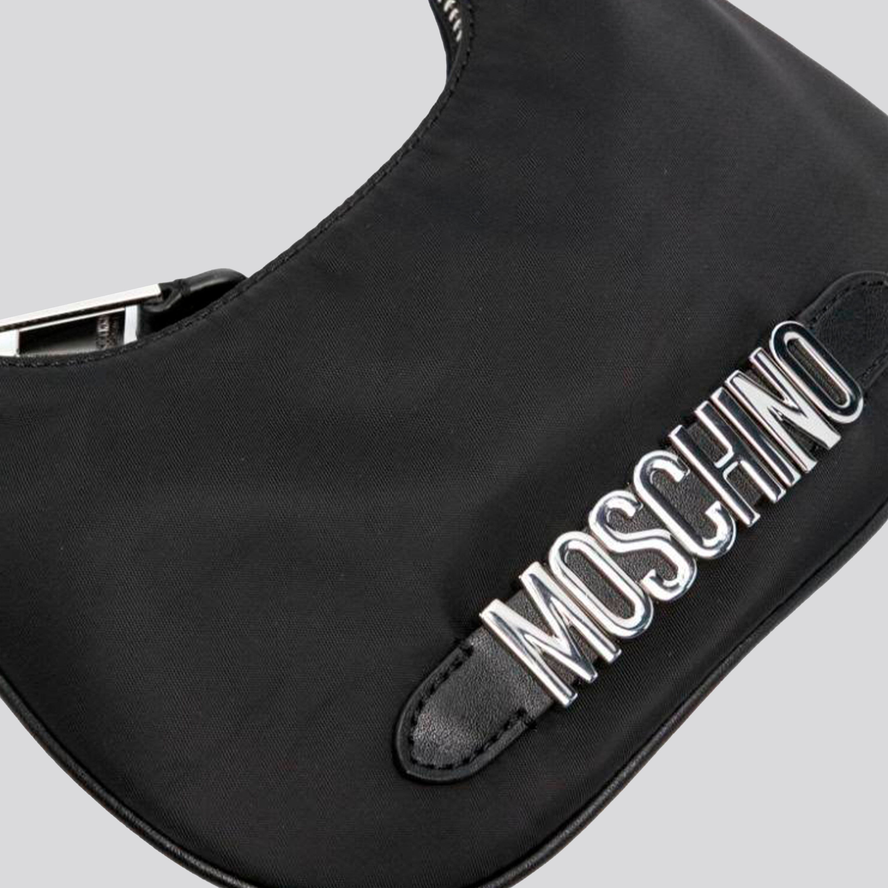 Cartera Negra Moschino Logo