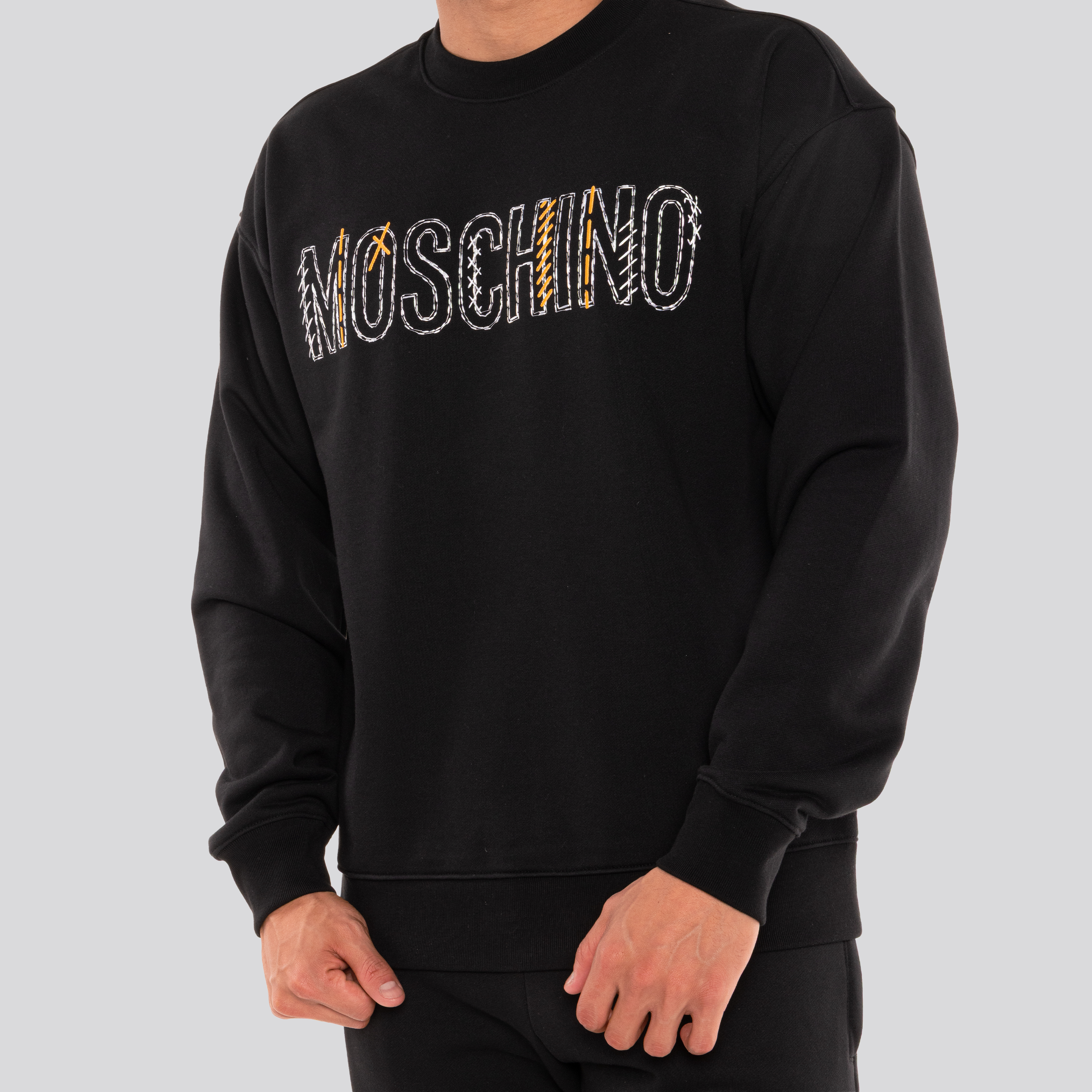 Buzo Negro Moschino Logo