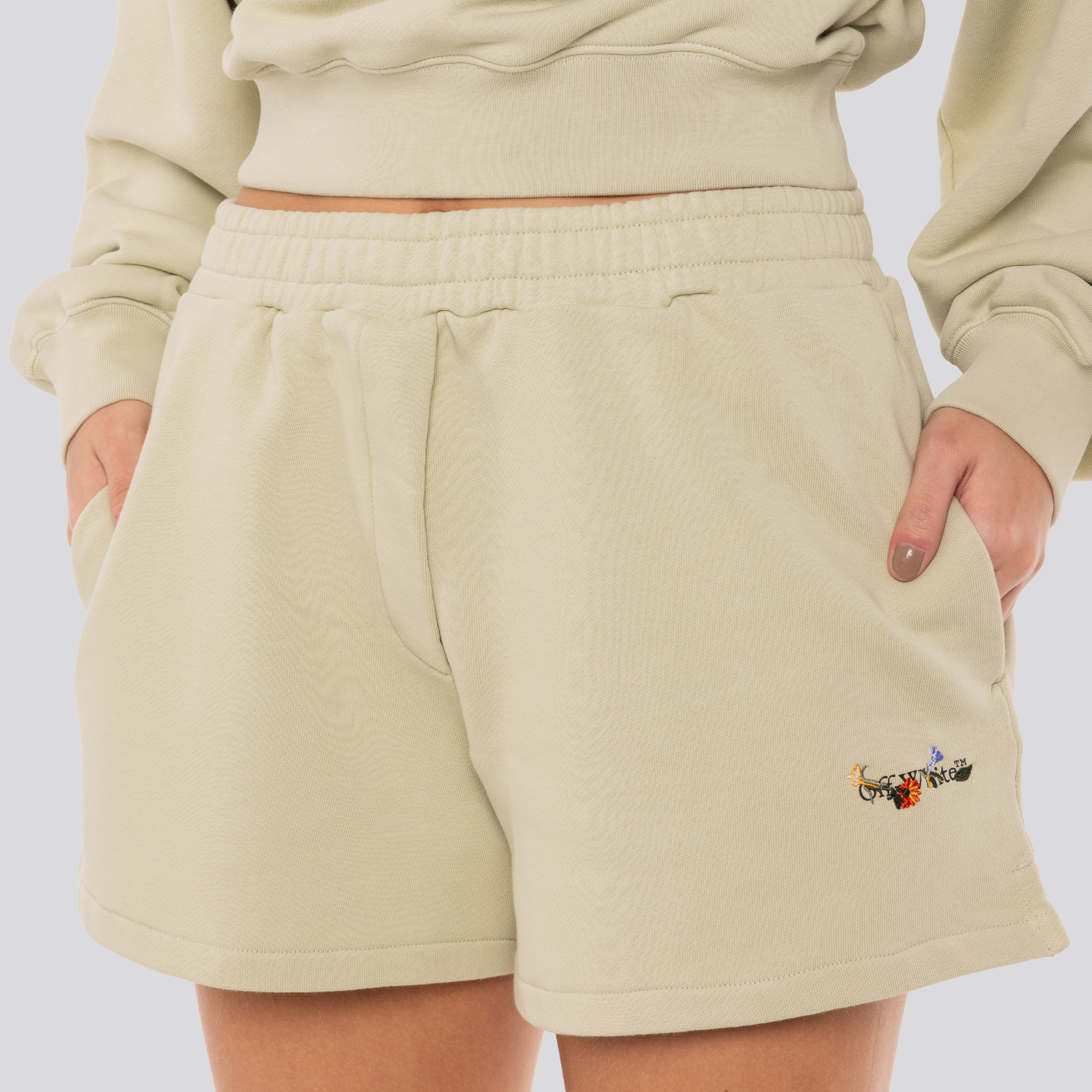 Short Verde Off-White Bookish Flowers