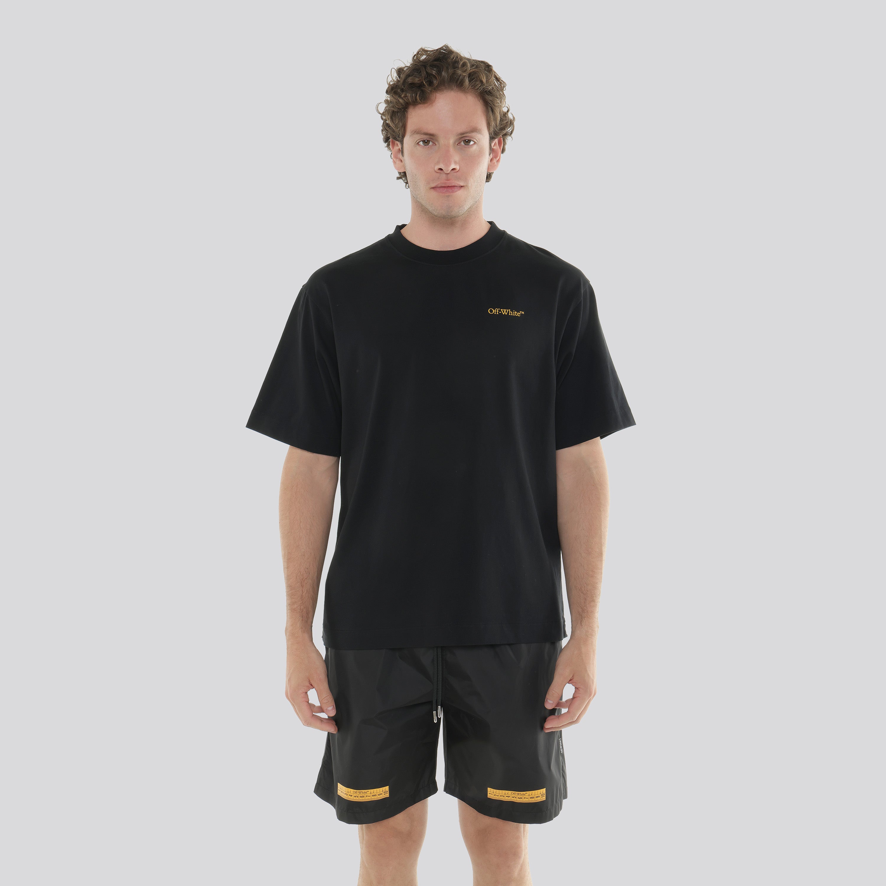 Camiseta Negra Off-White Tape Arrow Skate