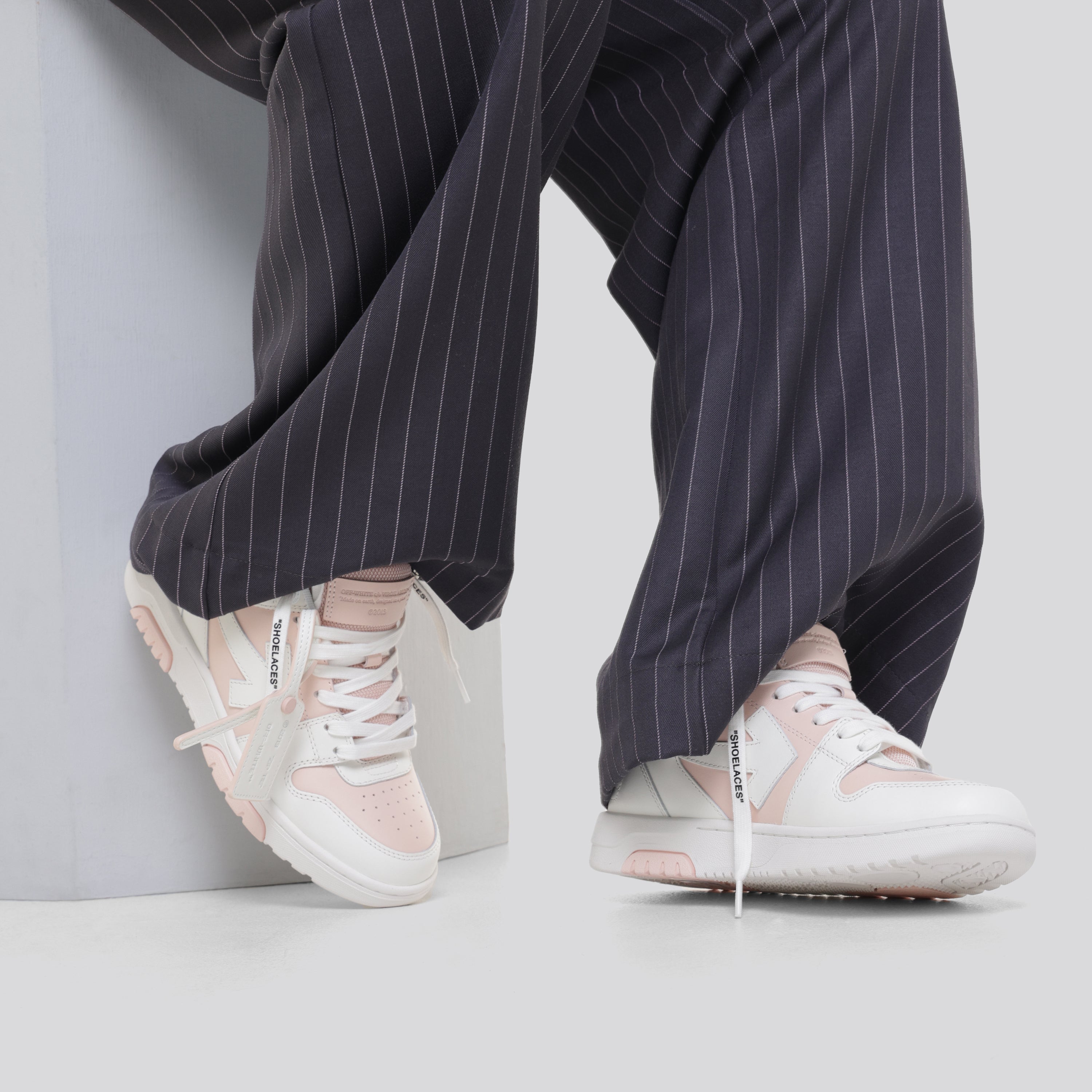 Sneakers Blanco Off-White Nude "OOO"