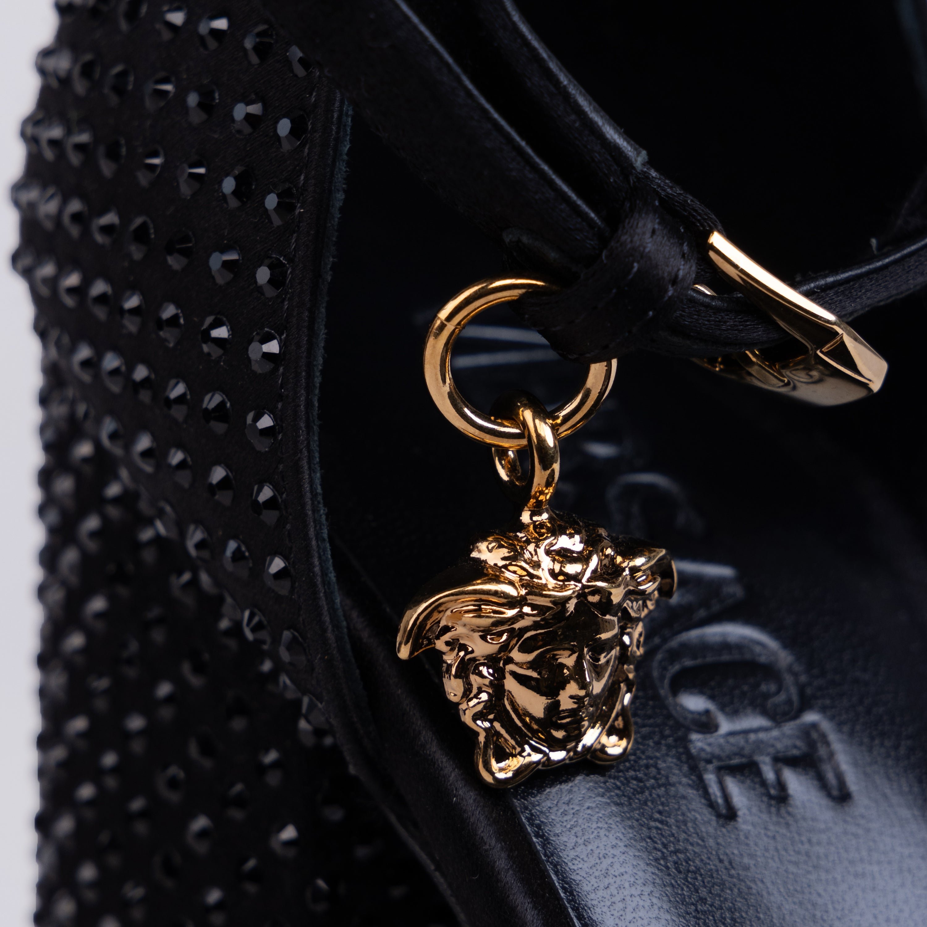 Tacones Negros Versace Swarovski Medusa Aevitas / Intrico 155 mm