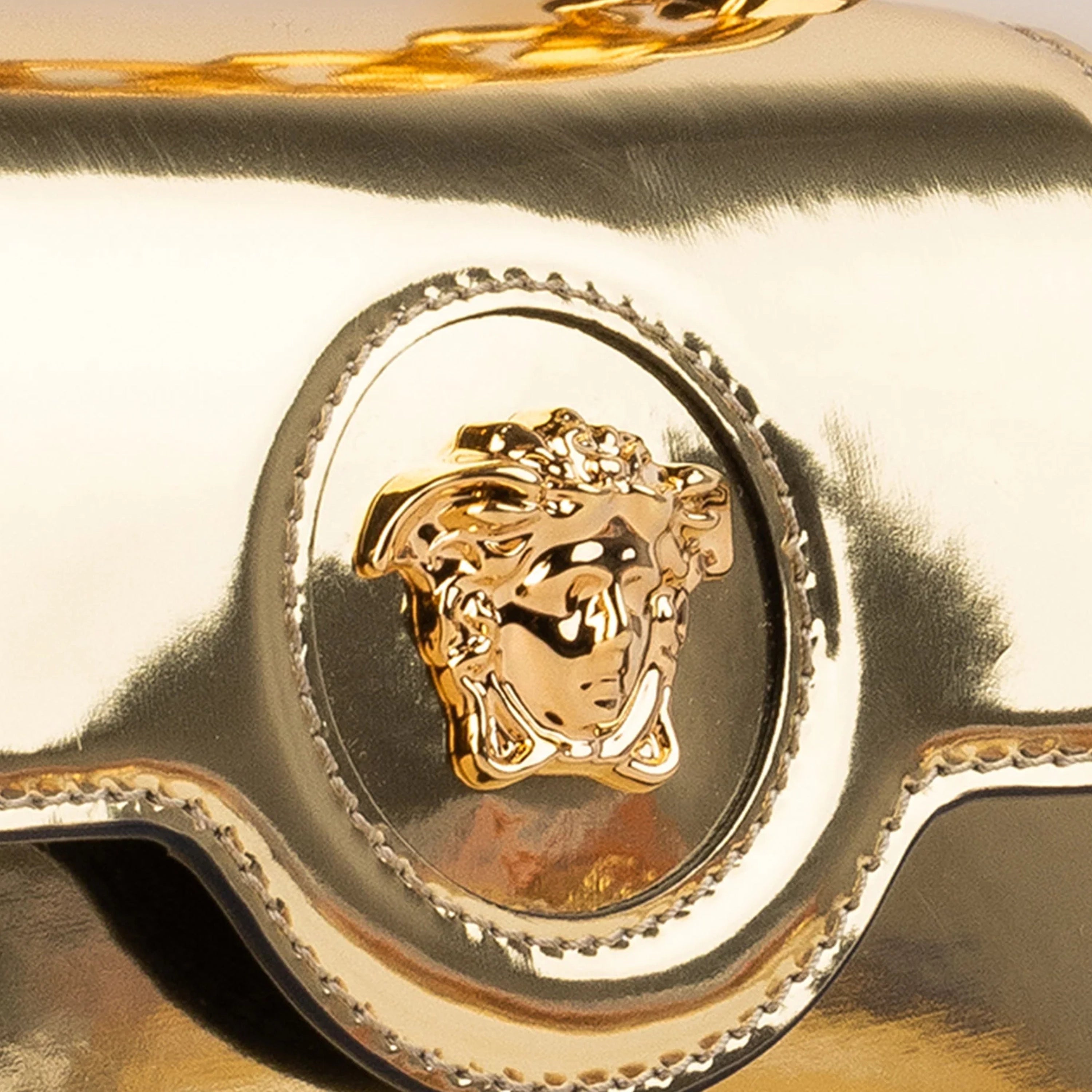 Cartera Dorada Versace Medusa