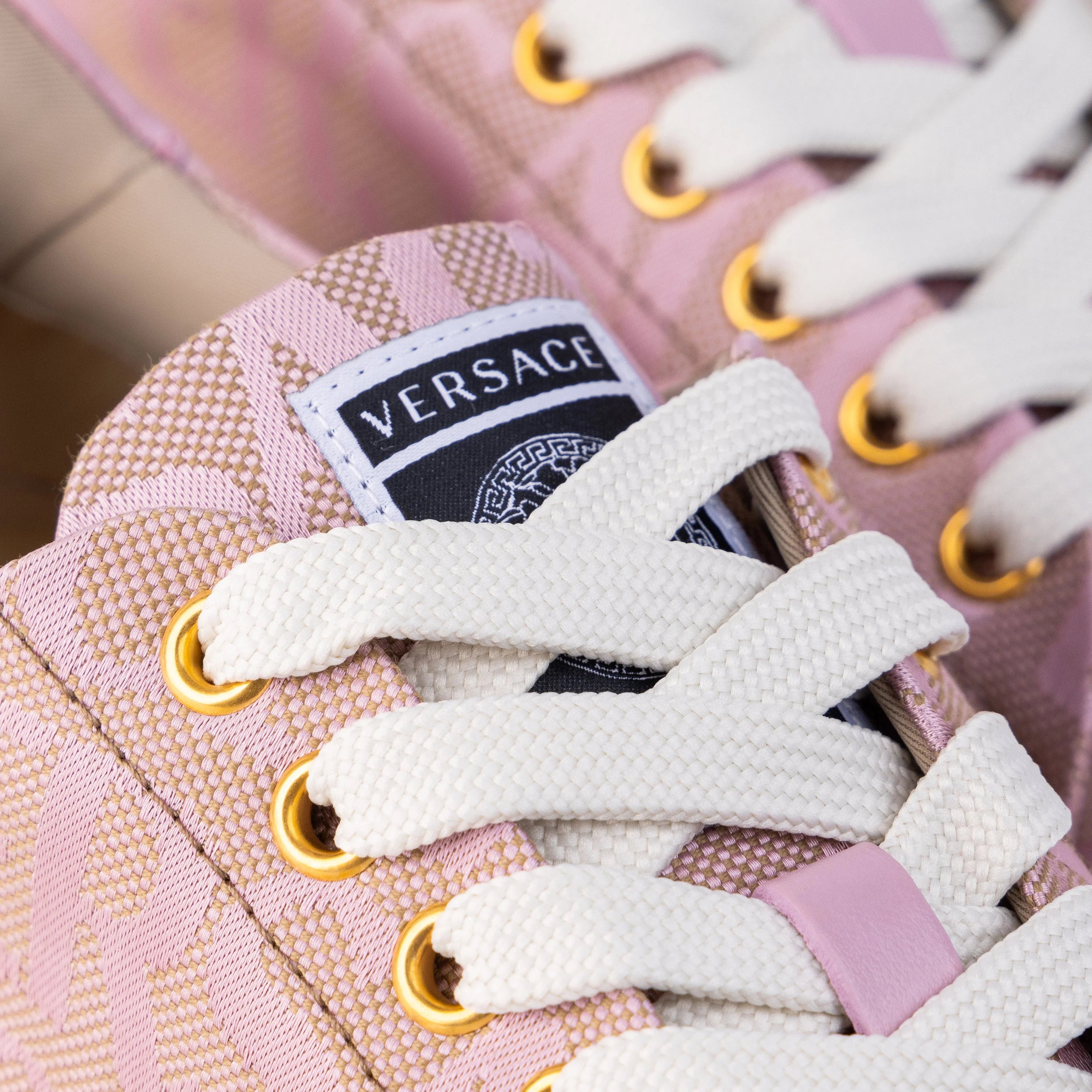 Sneakers Rosado Versace Allover Greca