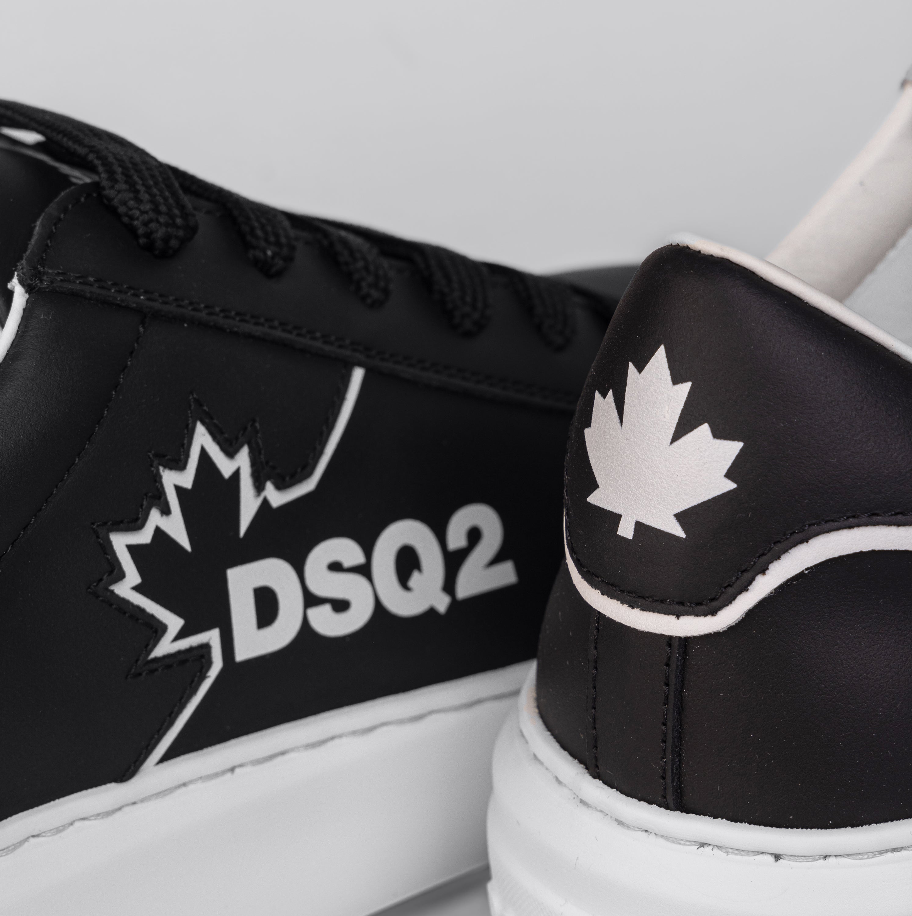 Sneakers Blanco Negro Dsquared2 Leaf Logo