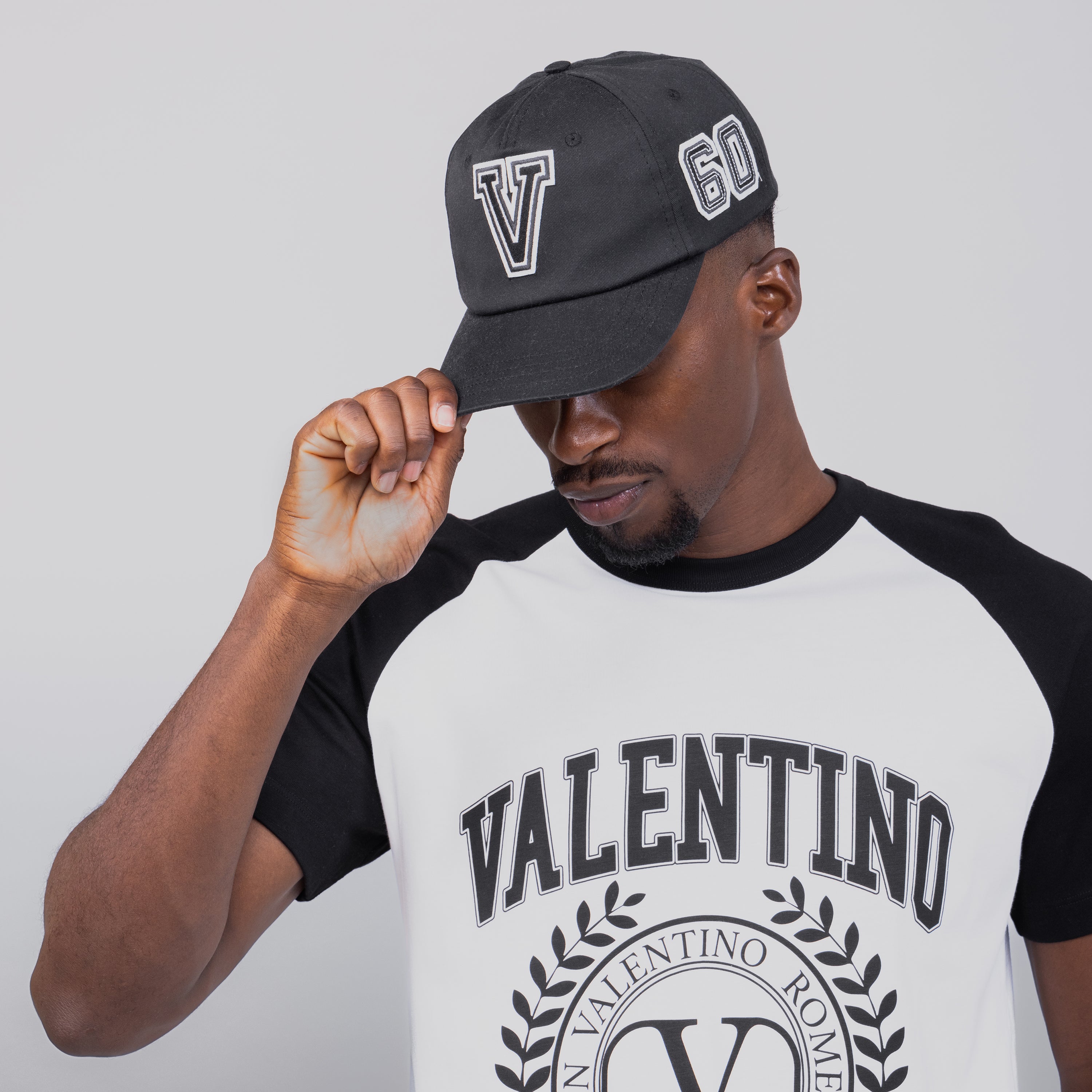 Gorra Negra Valentino 60